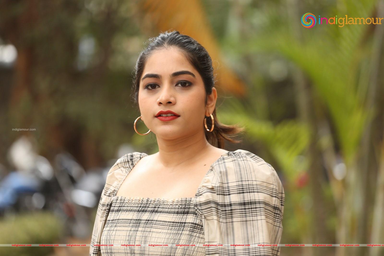 Punarnavi Bhupalam Actress hd photo