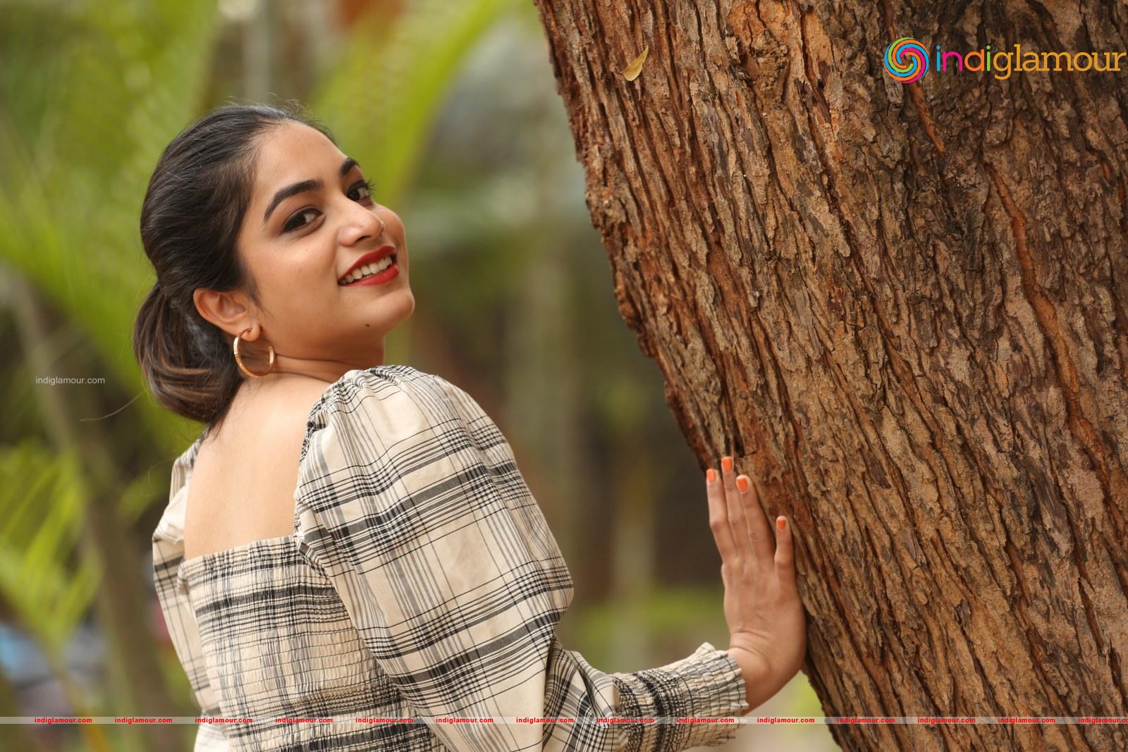 Punarnavi Bhupalam Actress hd photo