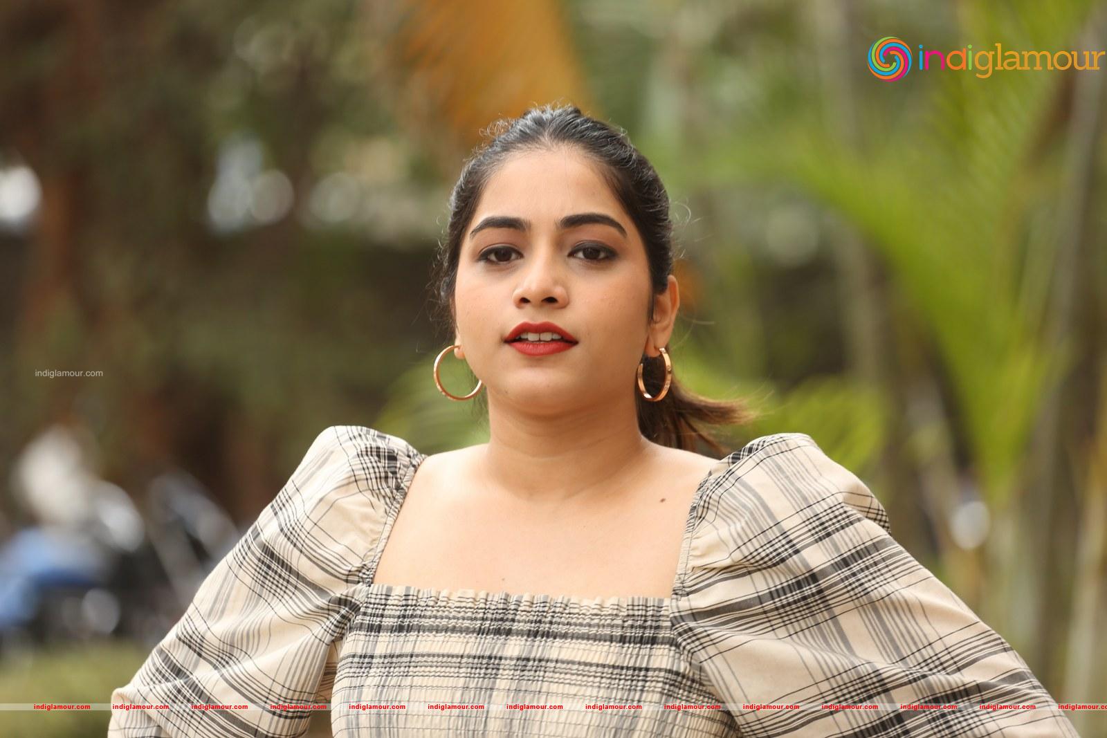 Punarnavi Bhupalam Actress hd photo