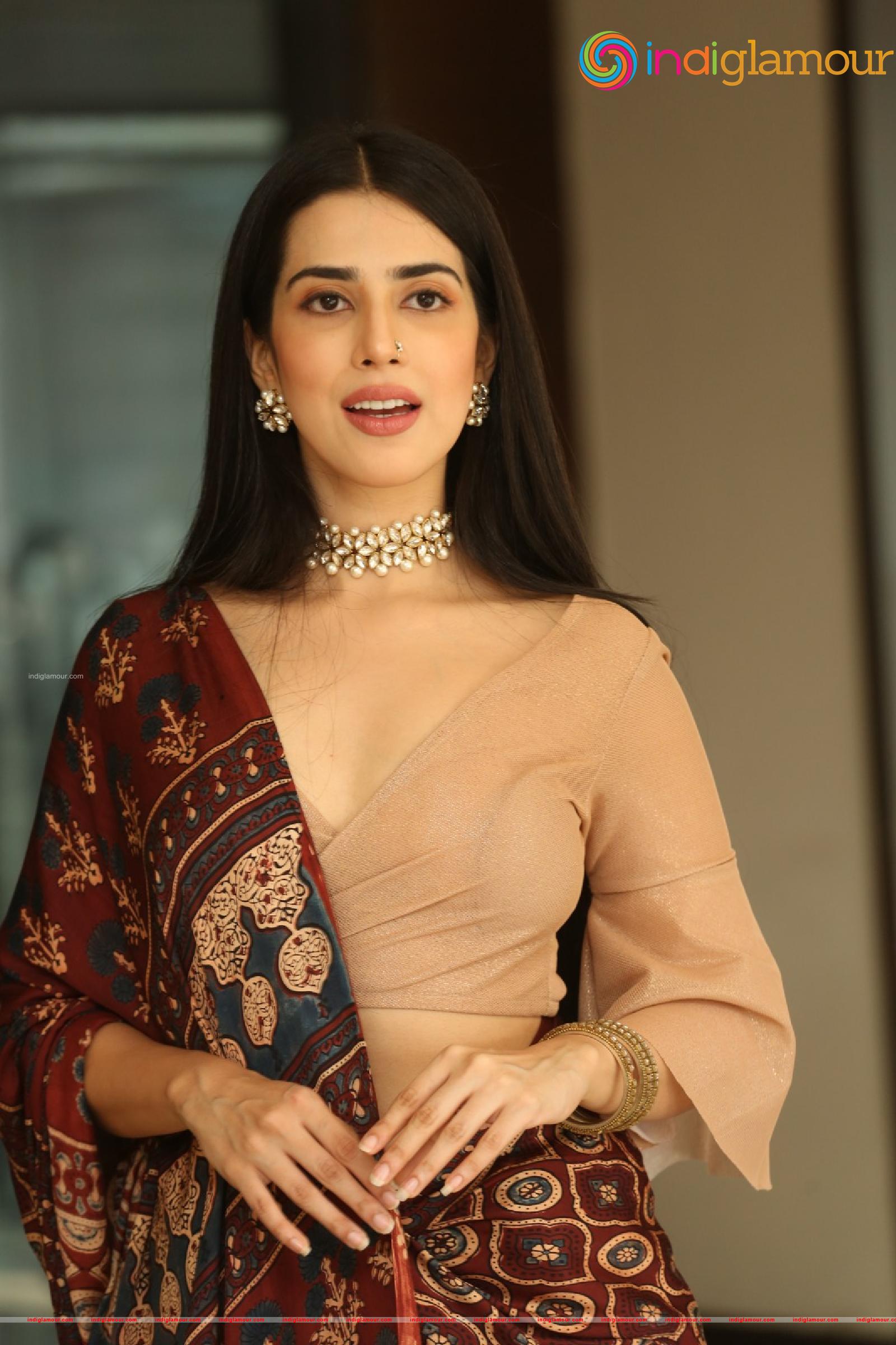 Saloni Mishra Actress hd photo