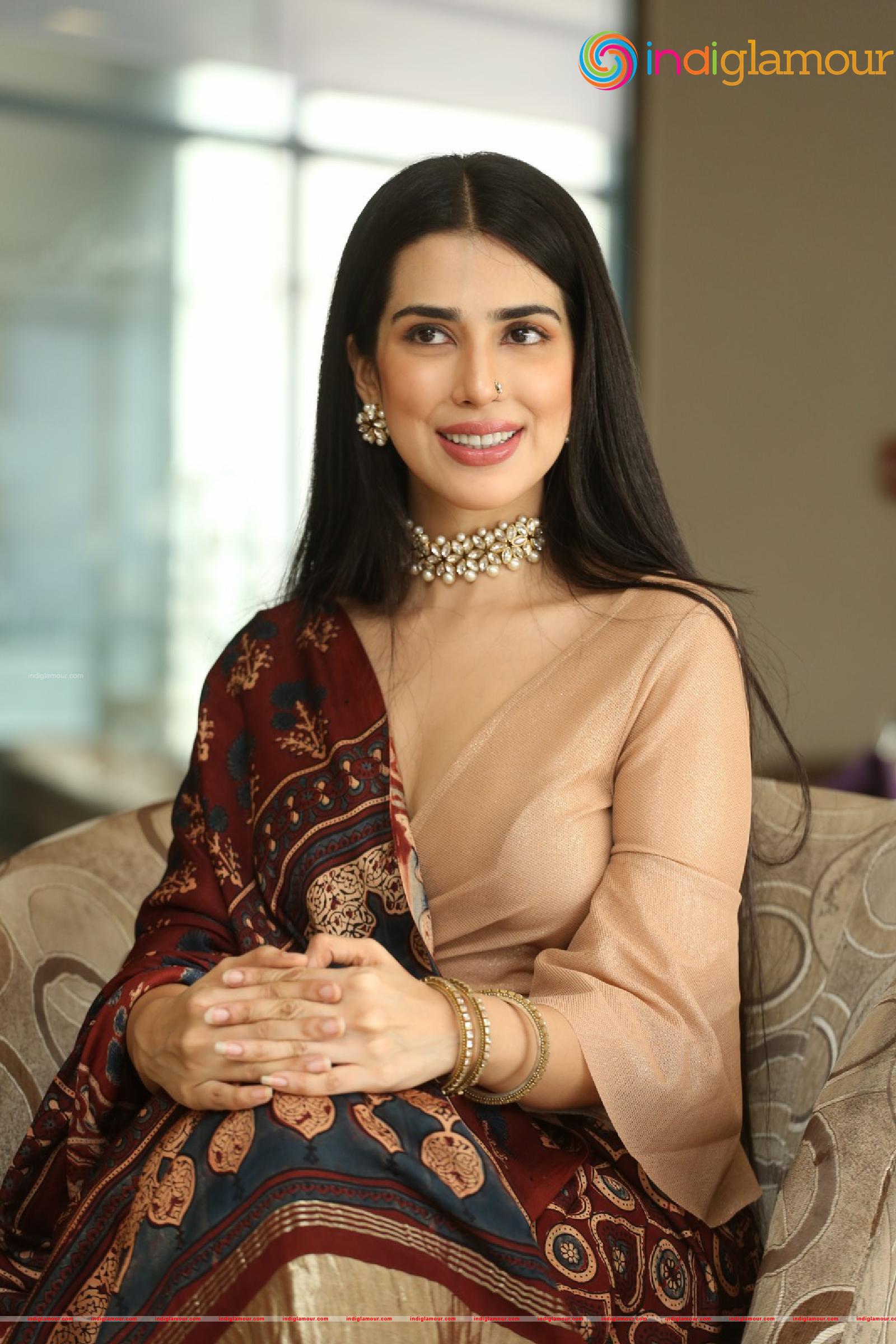 Saloni Mishra Actress hd photo