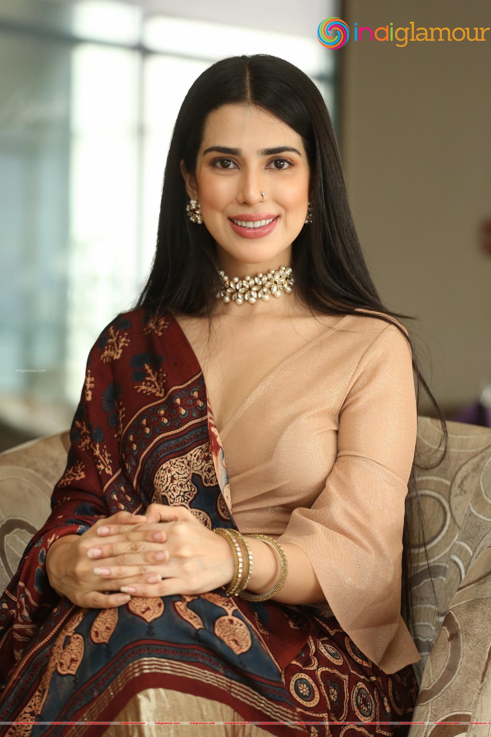 Saloni Mishra Actress hd photo