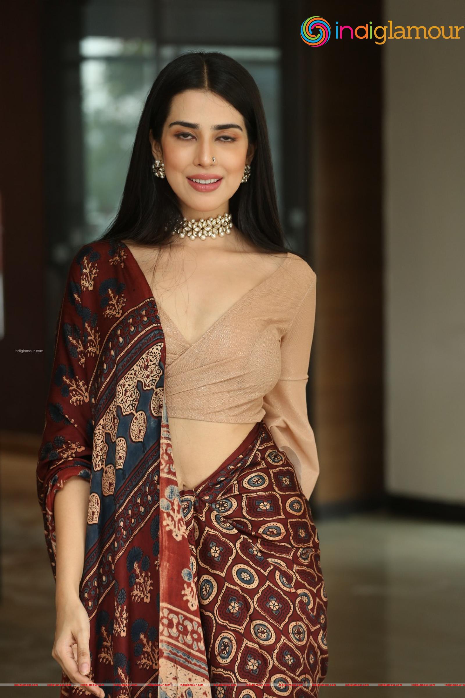 Saloni Mishra Actress hd photo