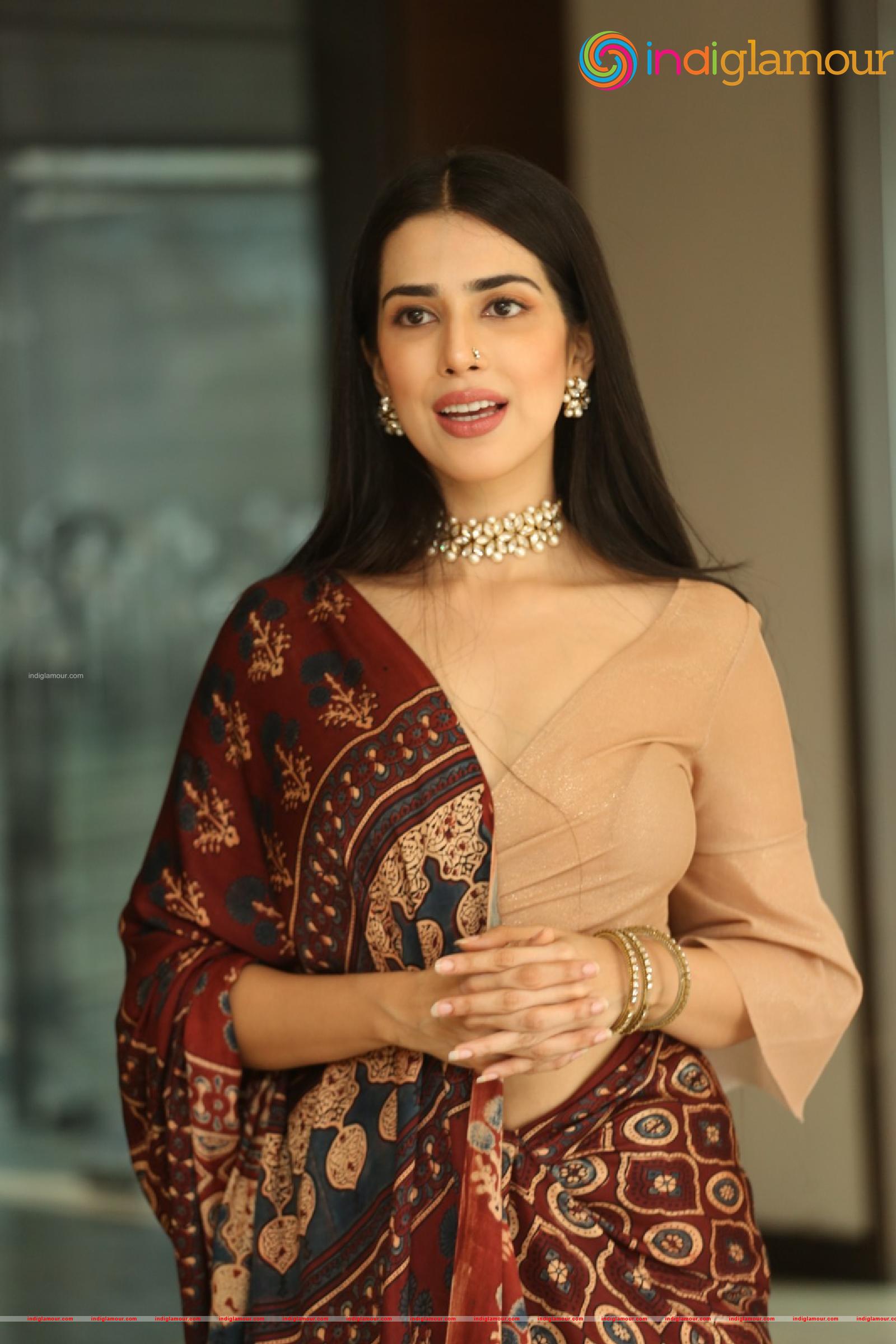 Saloni Mishra Actress hd photo