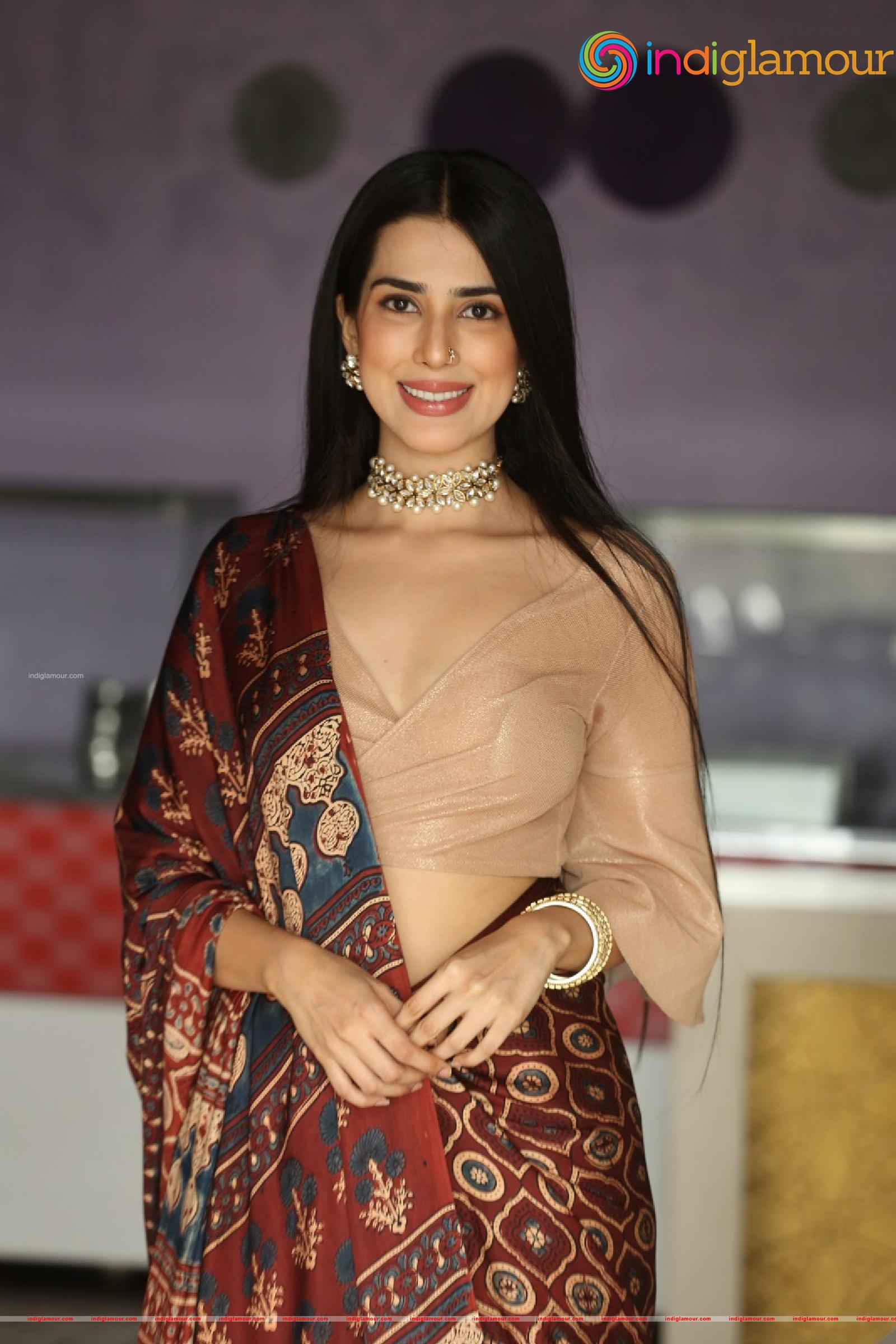 Saloni Mishra Actress hd photo