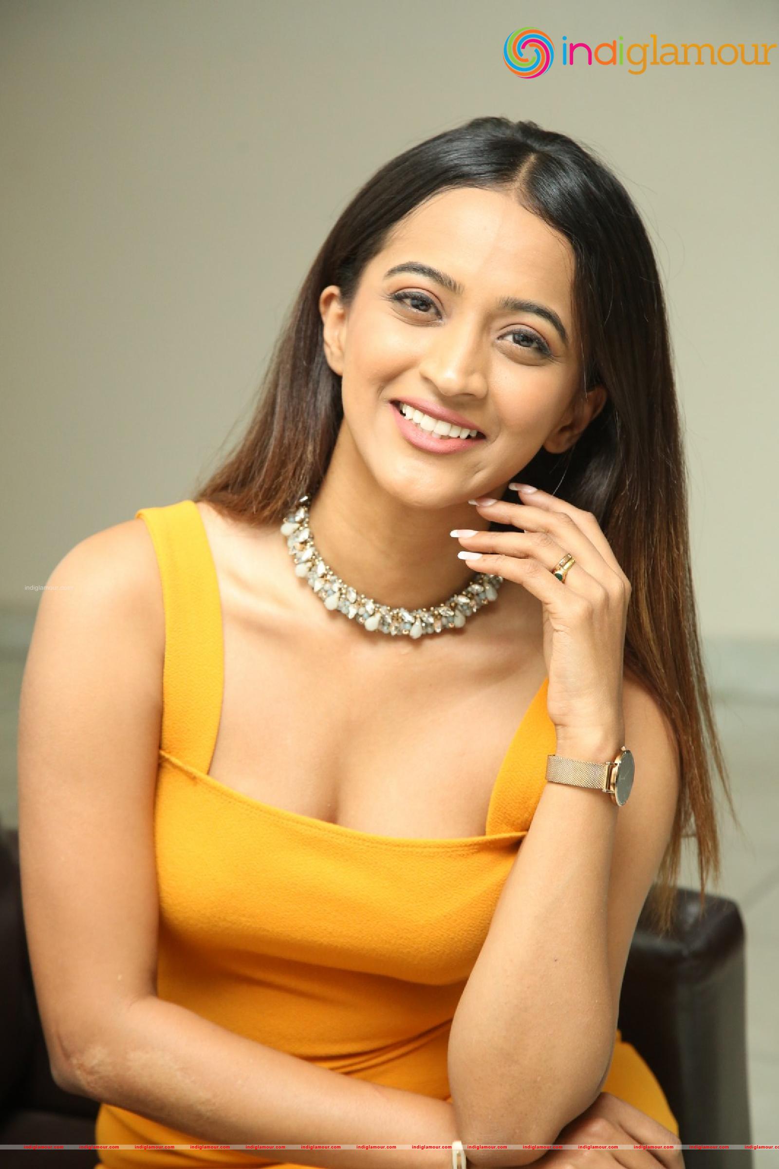 Shruti Shetty Actress hd photo