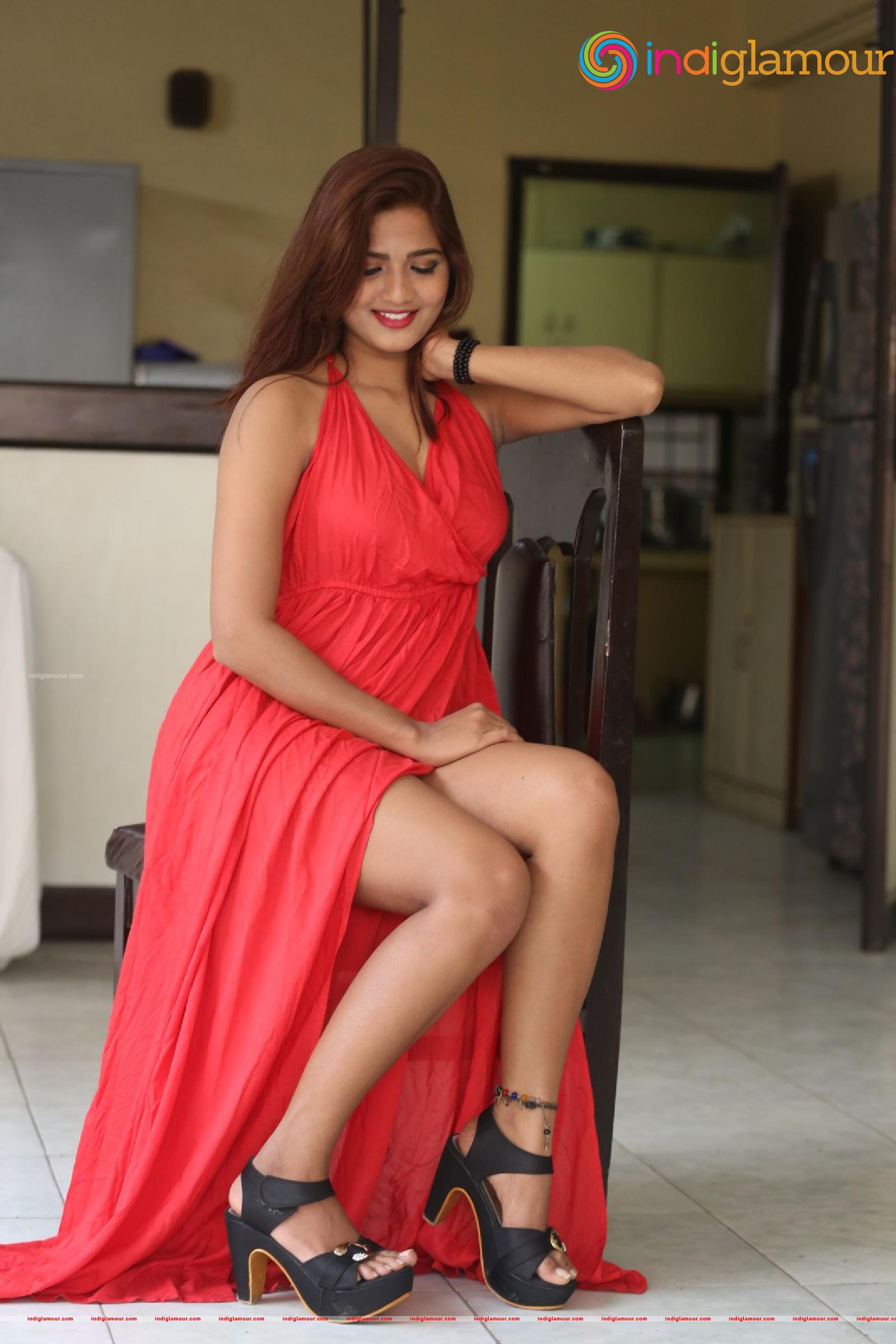 Sravani Nikki Actress hd photo