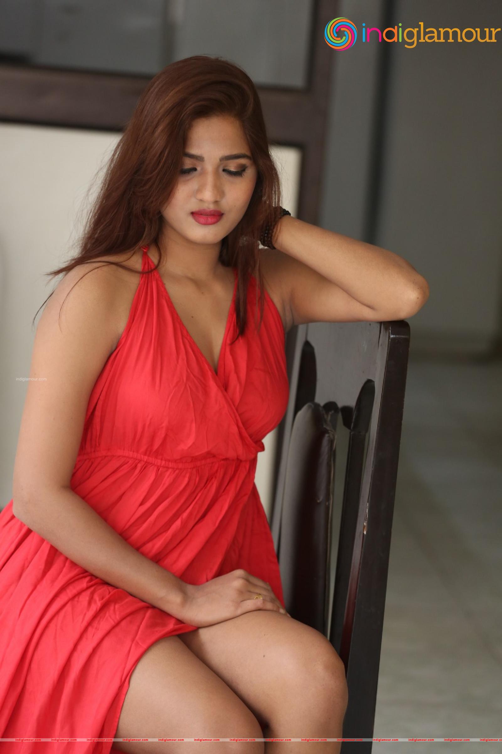 Sravani Nikki Actress hd photo