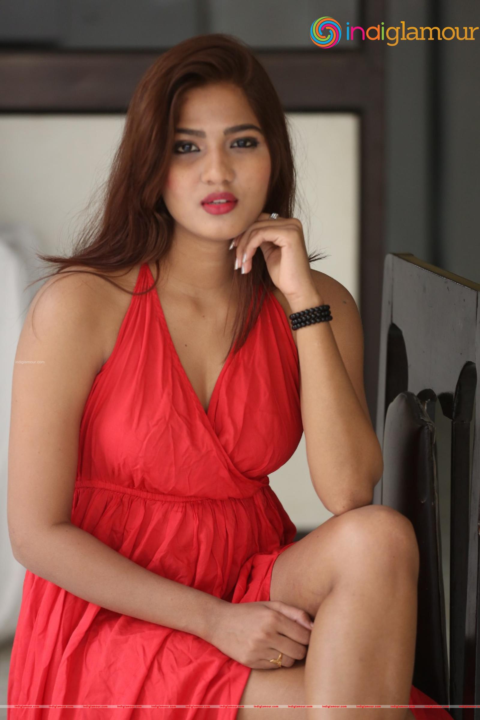 Sravani Nikki Actress hd photo
