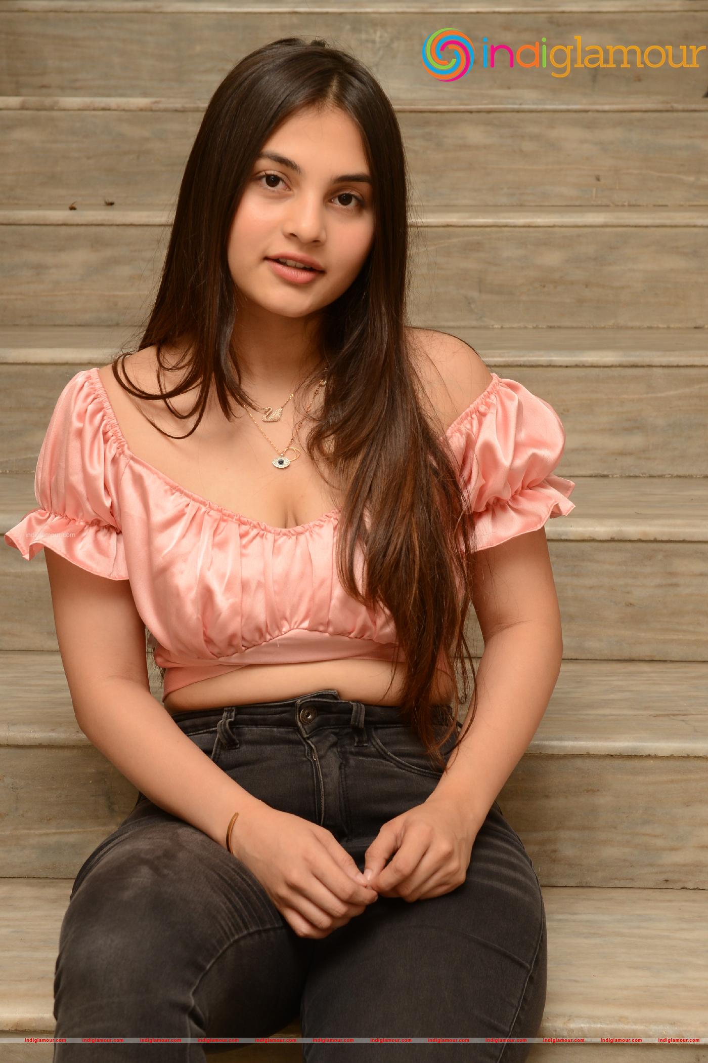Ramya Pasupuleti Actress hd photo
