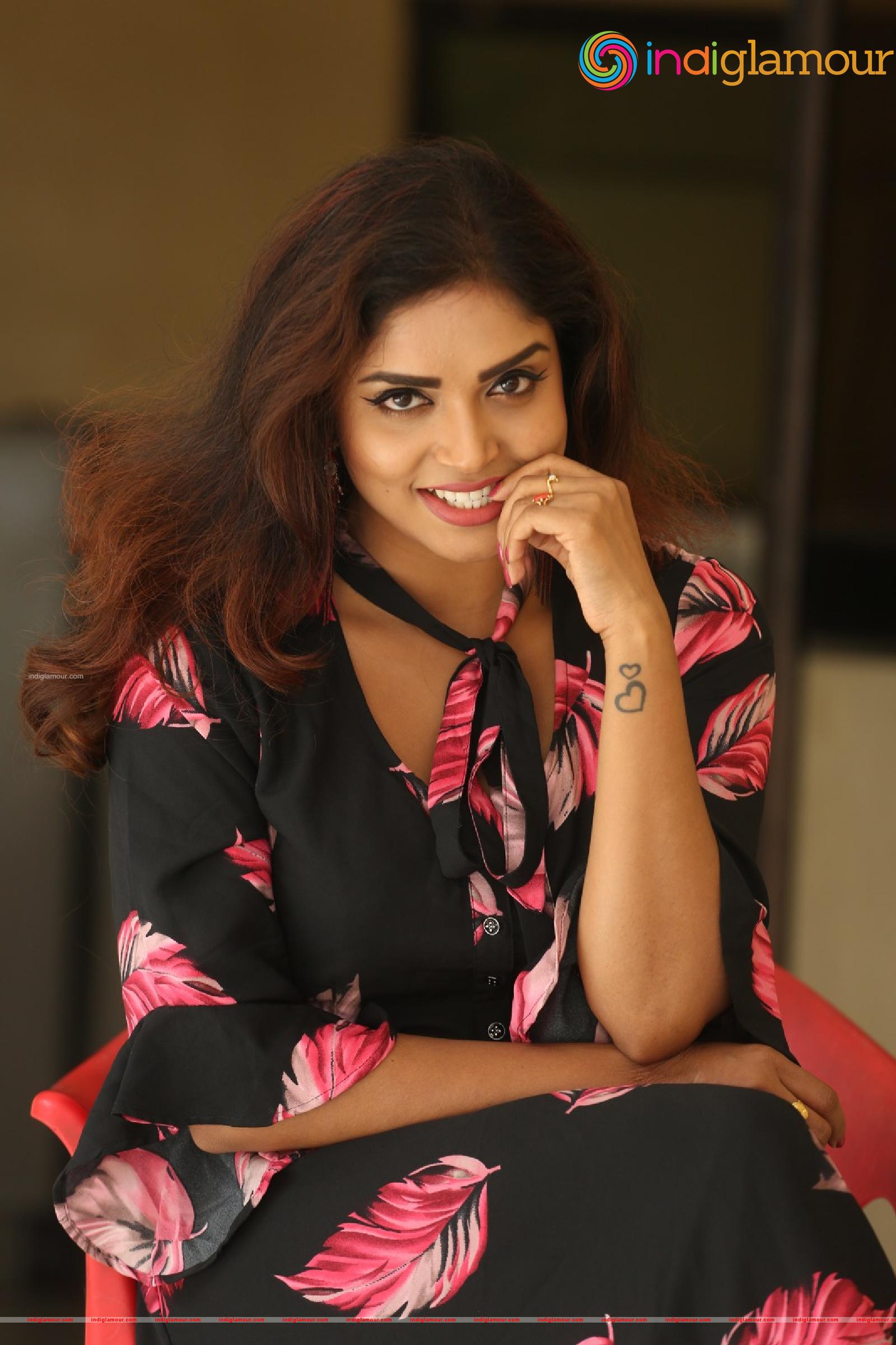 Karunya Chowdary Actress hd photo