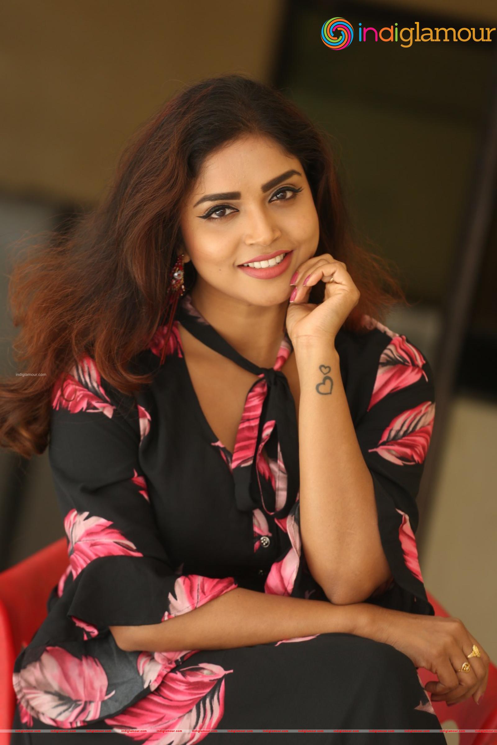 Karunya Chowdary Actress hd photo