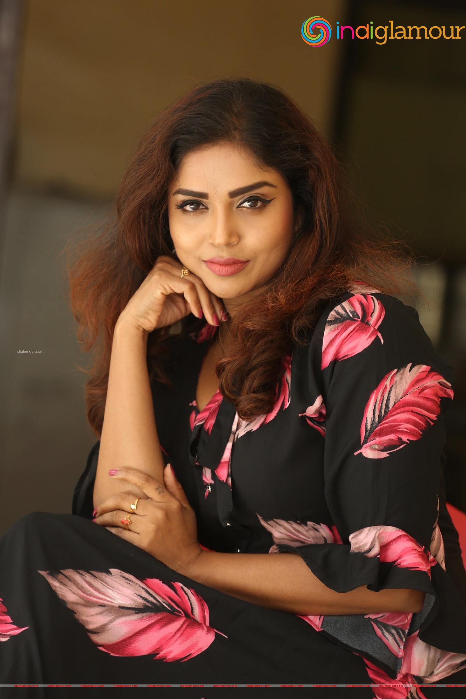 Karunya Chowdary Actress hd photo