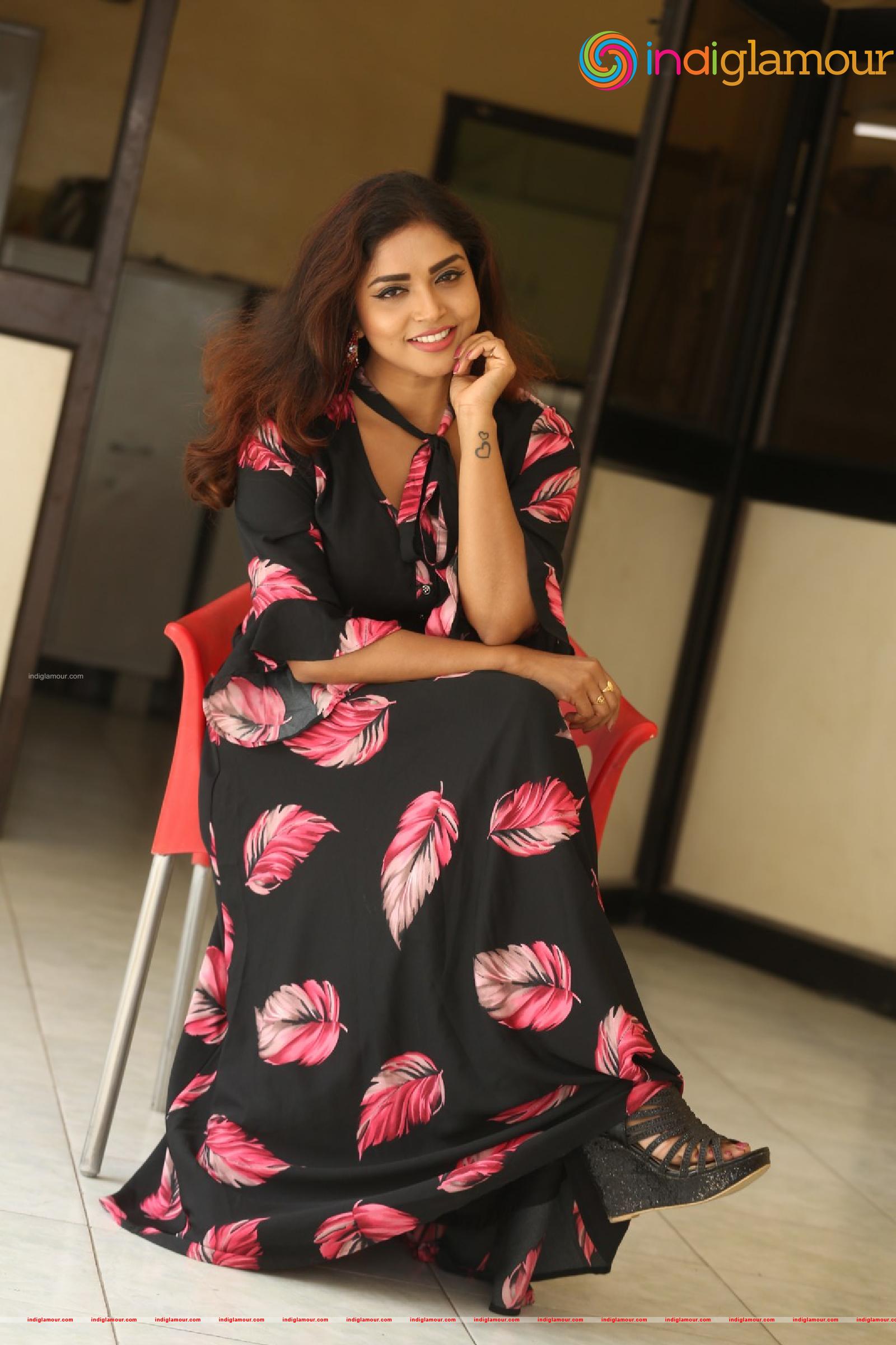 Karunya Chowdary Actress hd photo