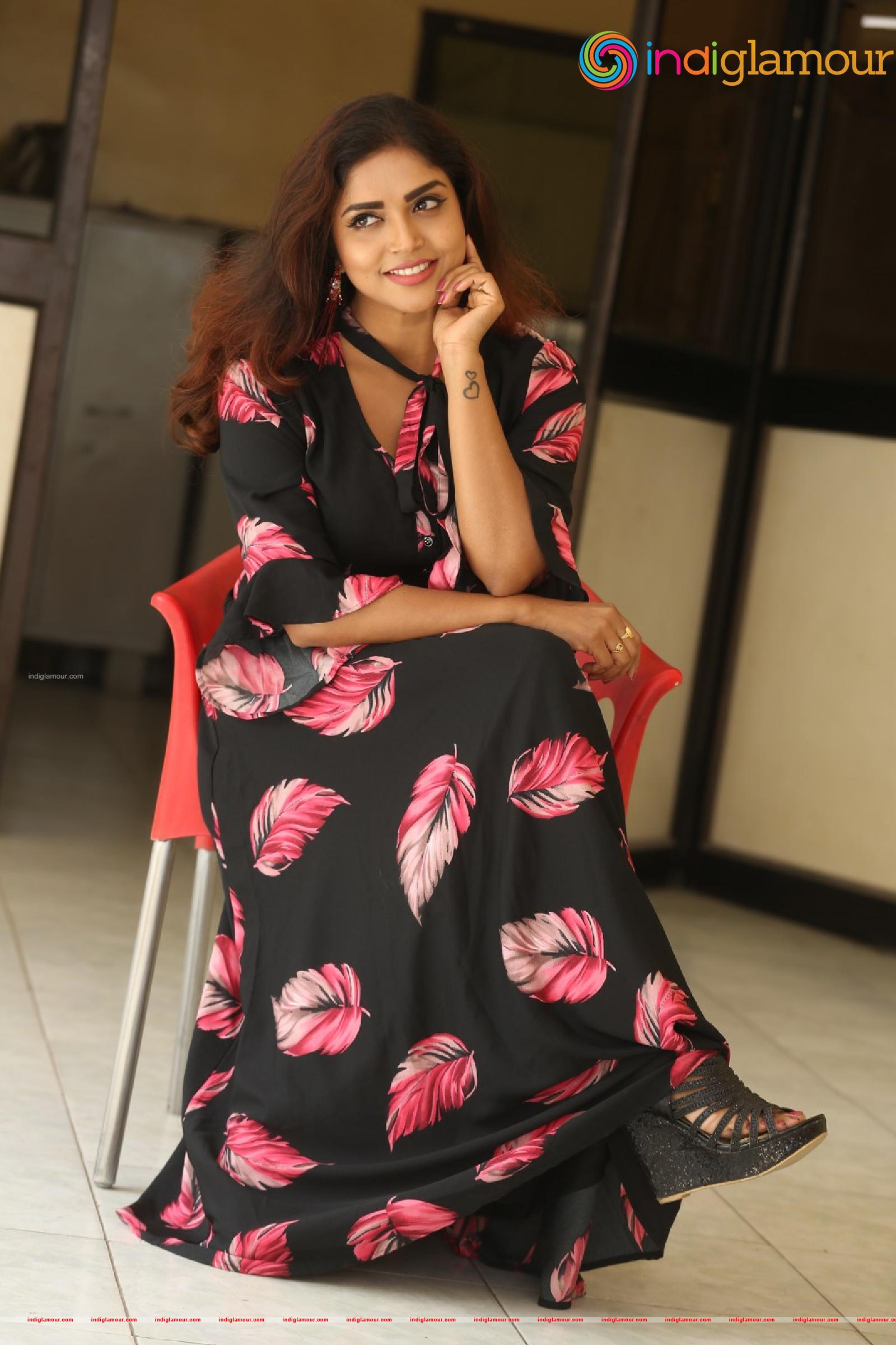 Karunya Chowdary Actress hd photo