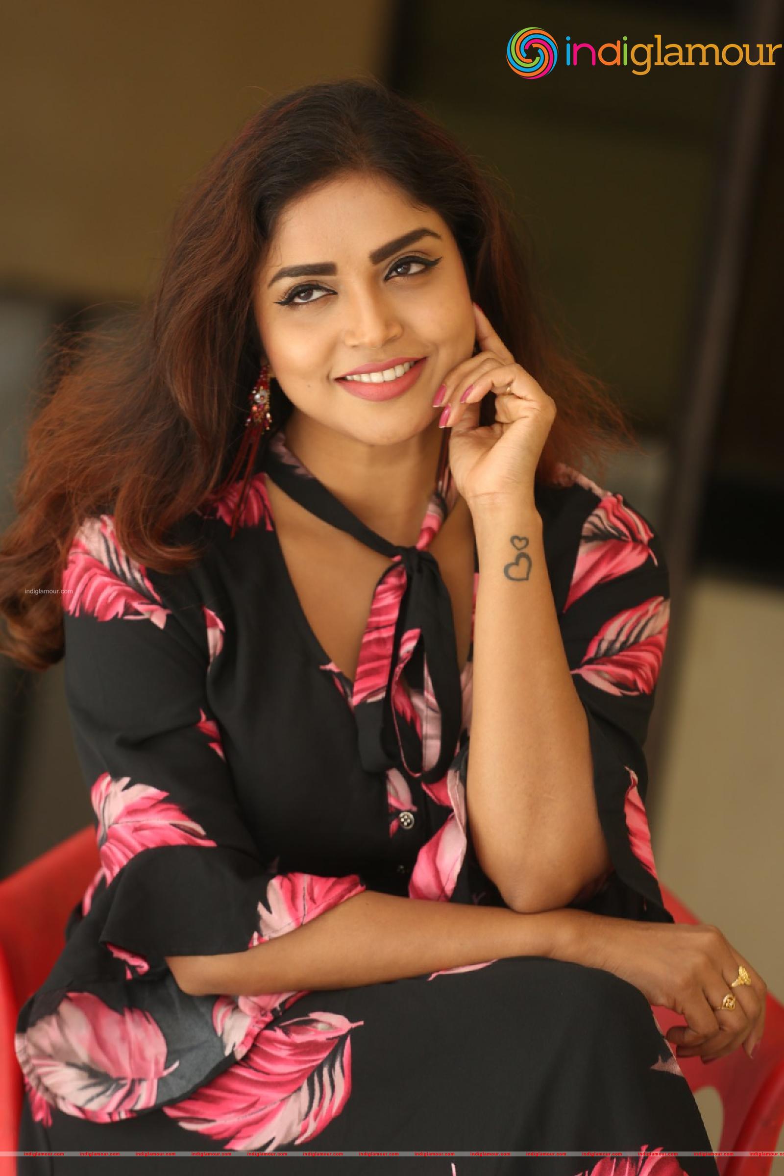 Karunya Chowdary Actress hd photo