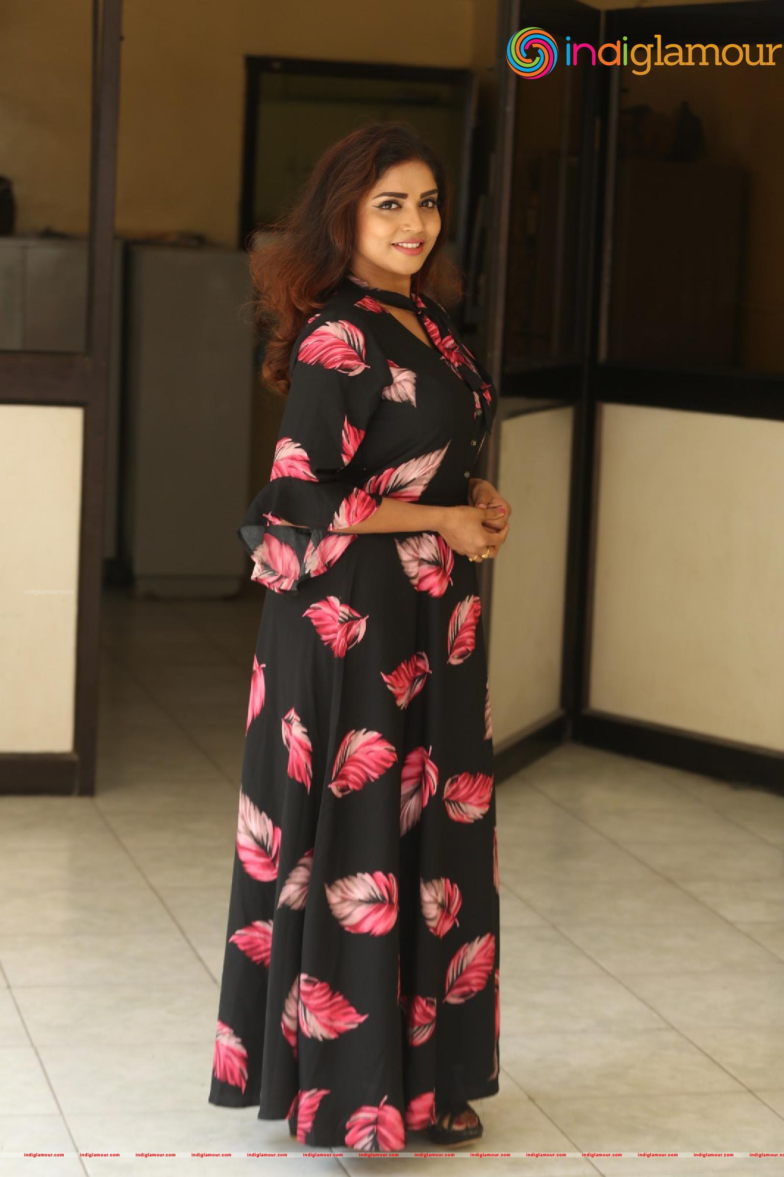 Karunya Chowdary Actress hd photo