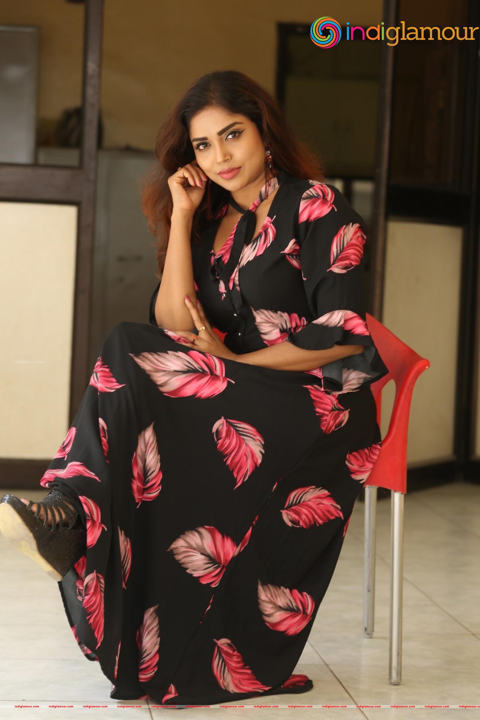 Karunya Chowdary Actress hd photo