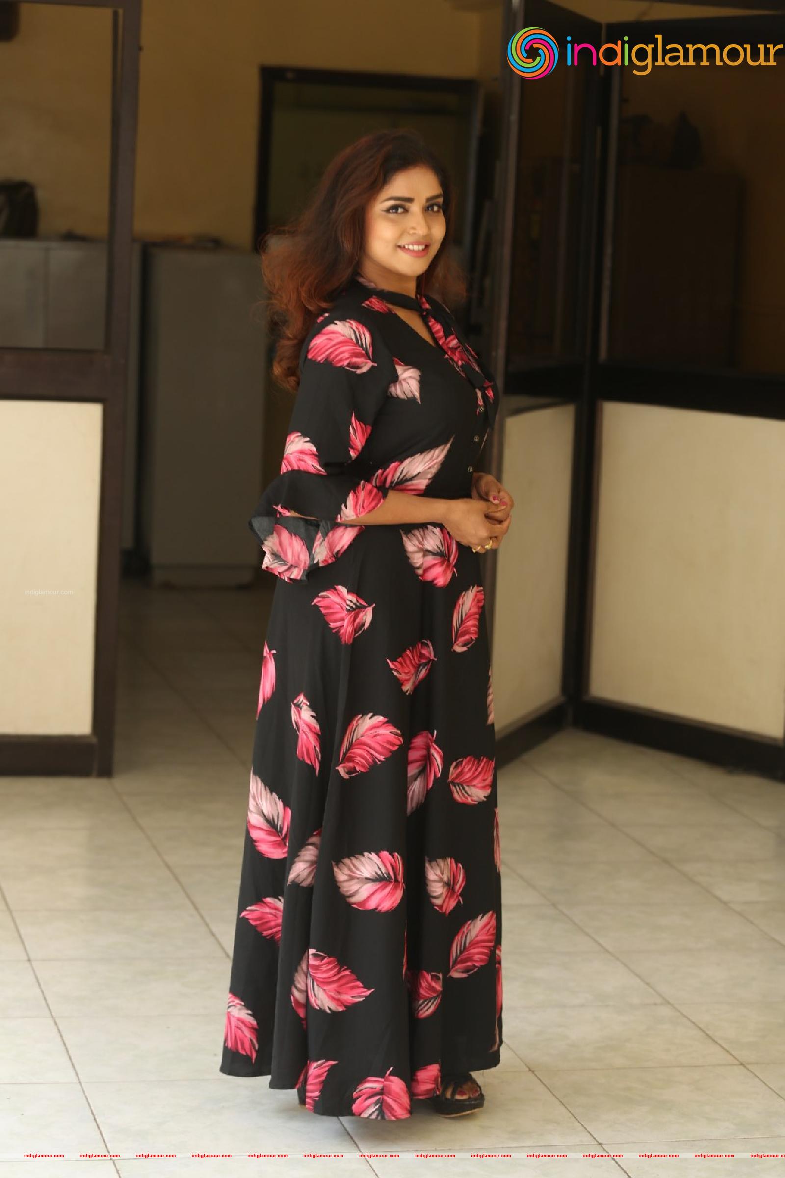 Karunya Chowdary Actress hd photo