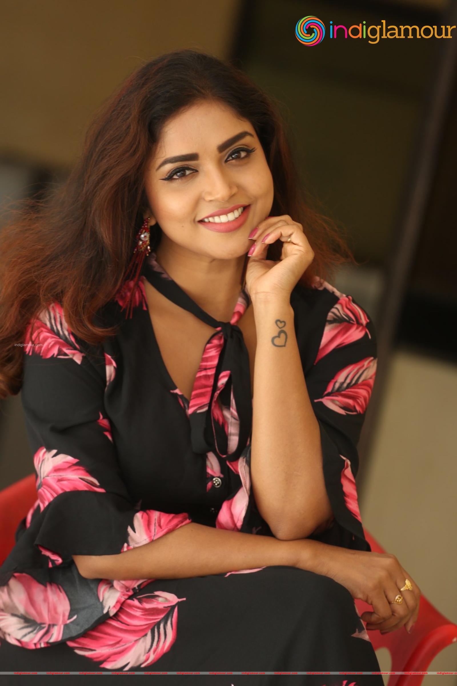 Karunya Chowdary Actress hd photo