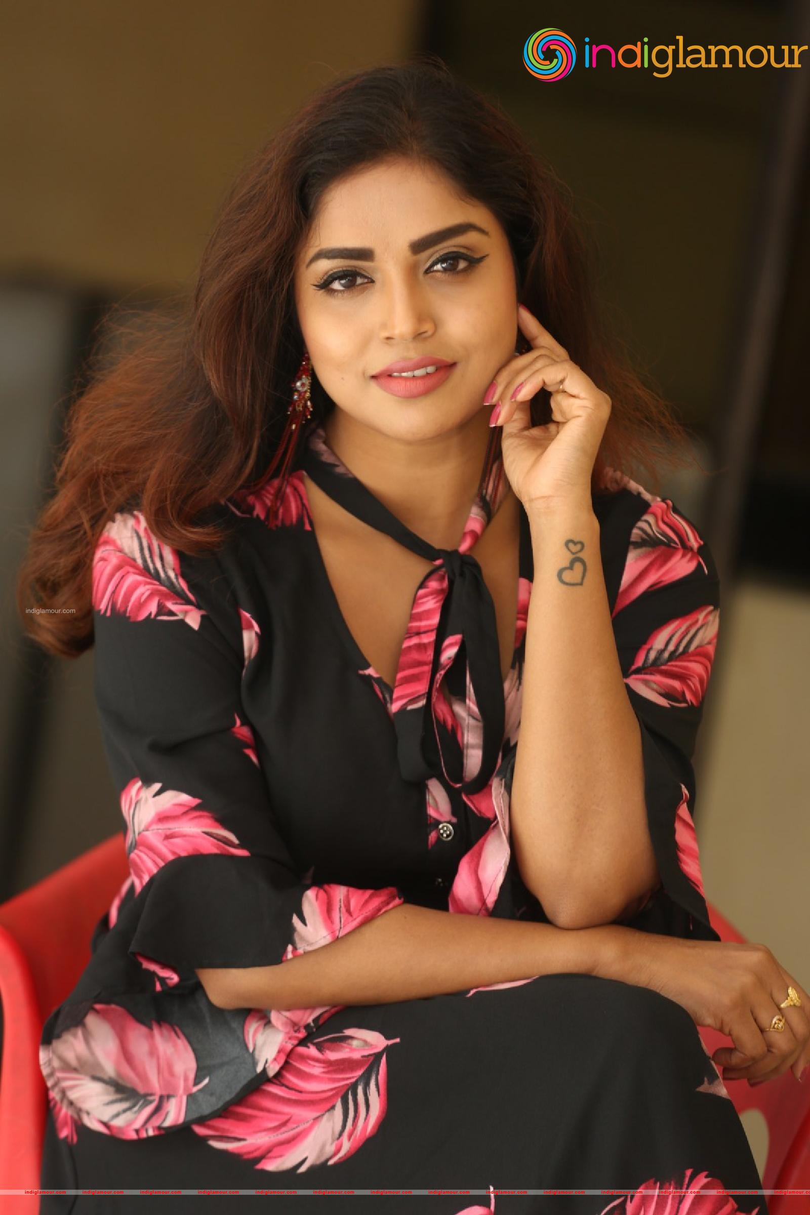 Karunya Chowdary Actress hd photo