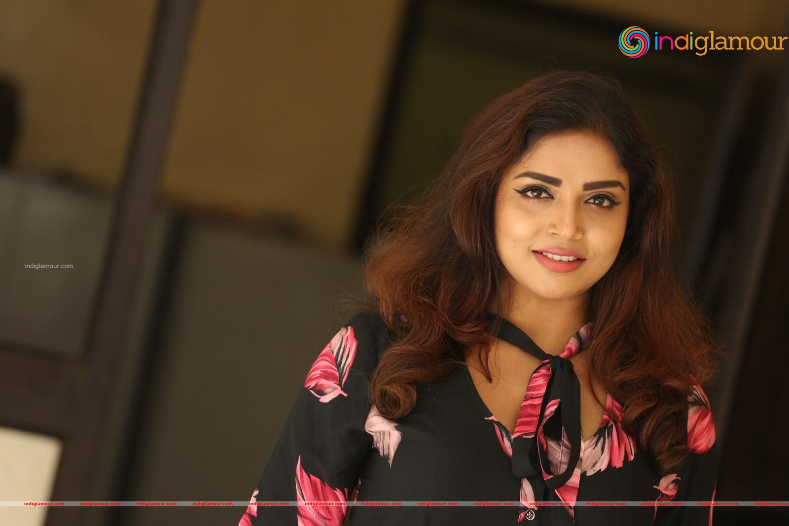 Karunya Chowdary Actress hd photo