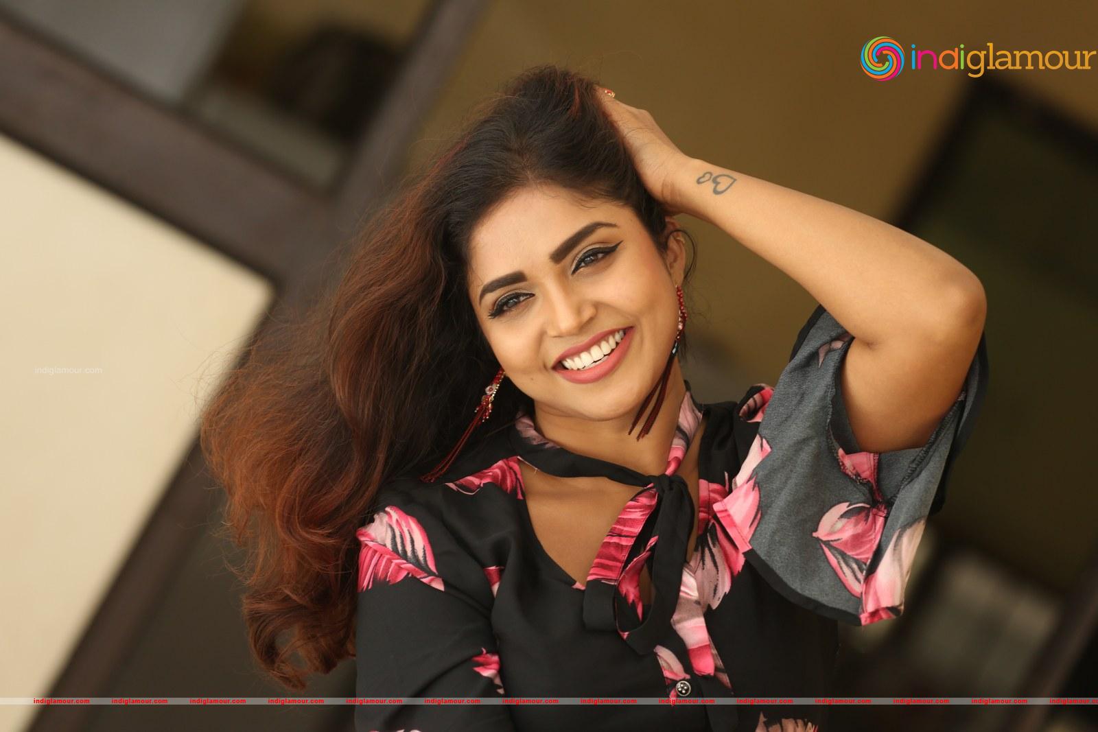 Karunya Chowdary Actress hd photo