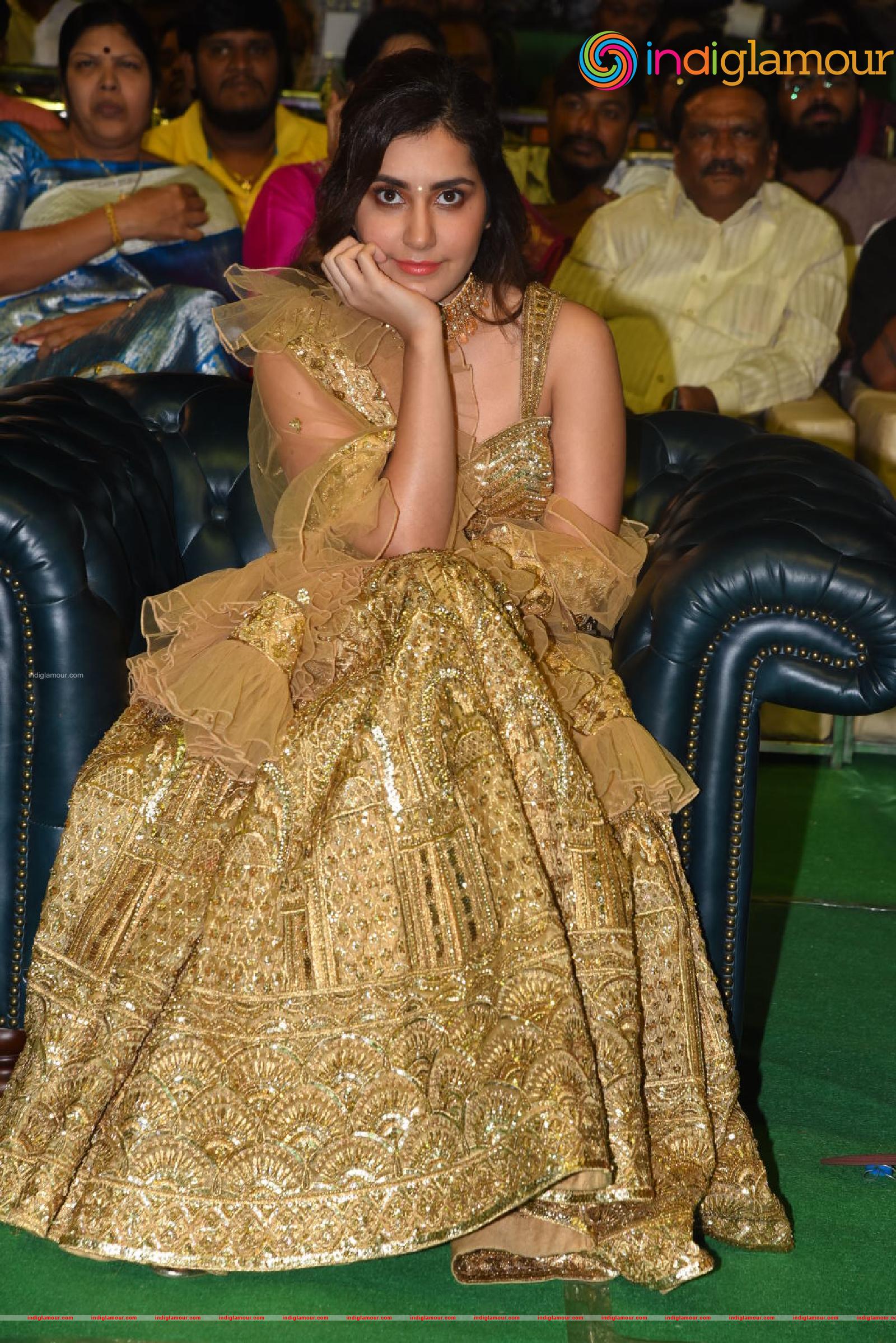Raashi Khanna Actress hd photo