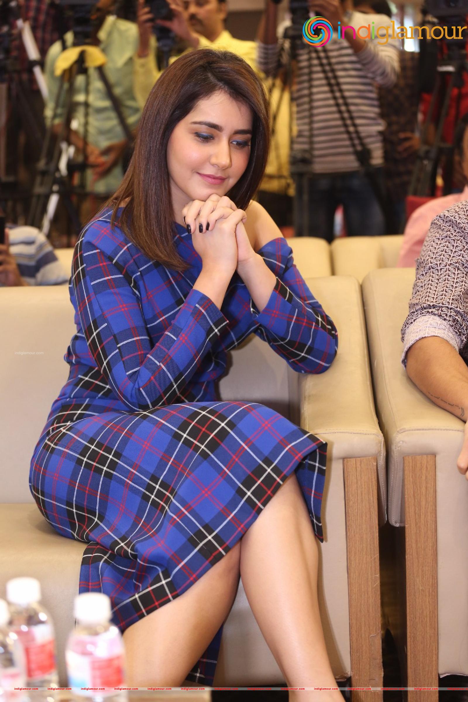 Raashi Khanna Actress hd photo