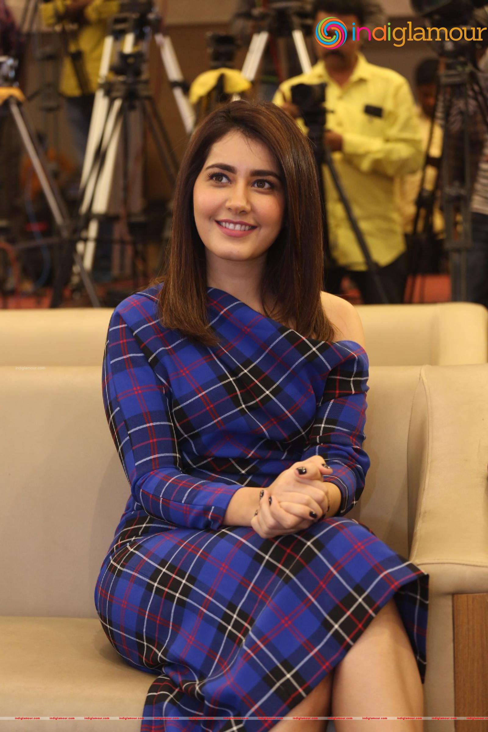 Raashi Khanna Actress hd photo