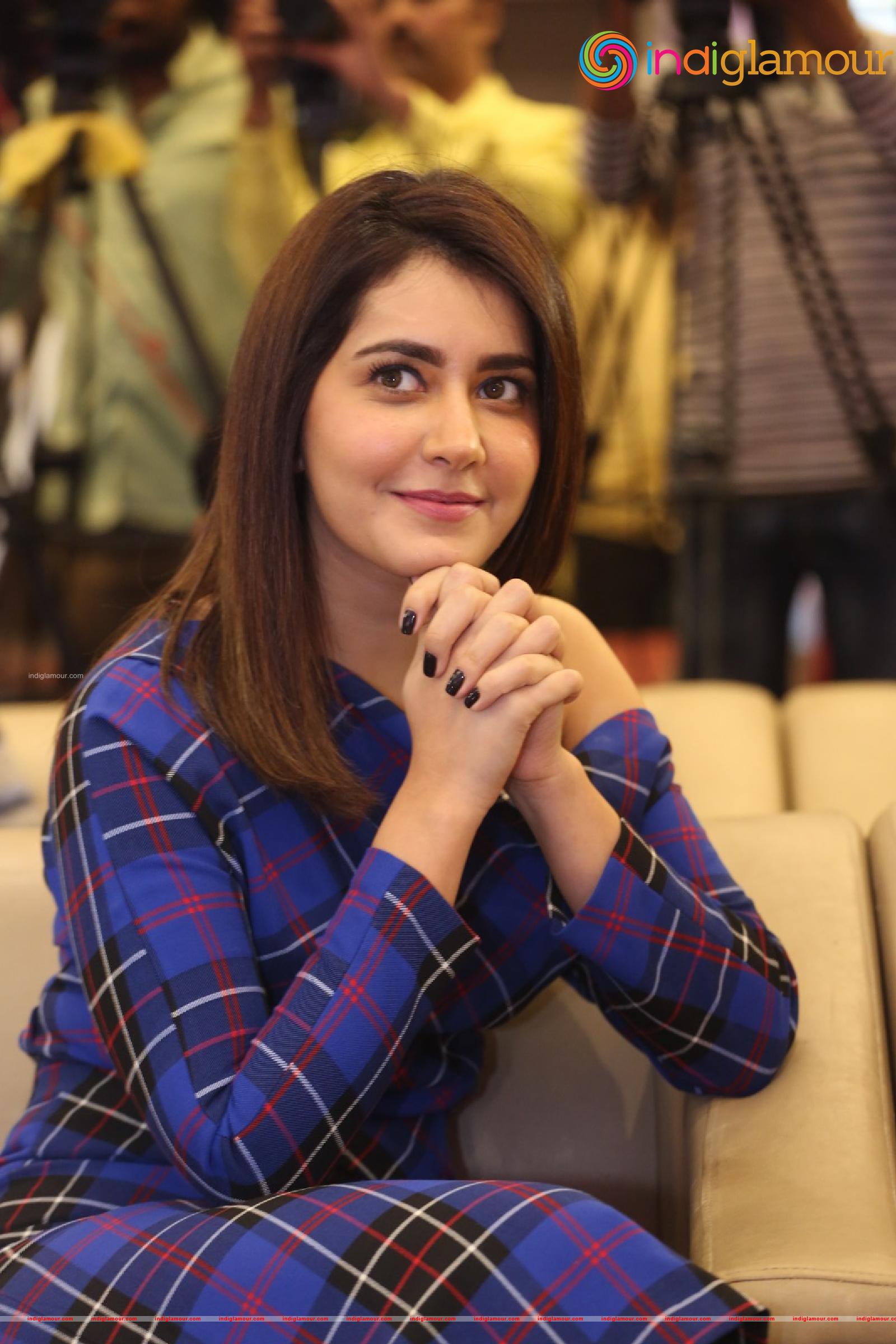Raashi Khanna Actress hd photo