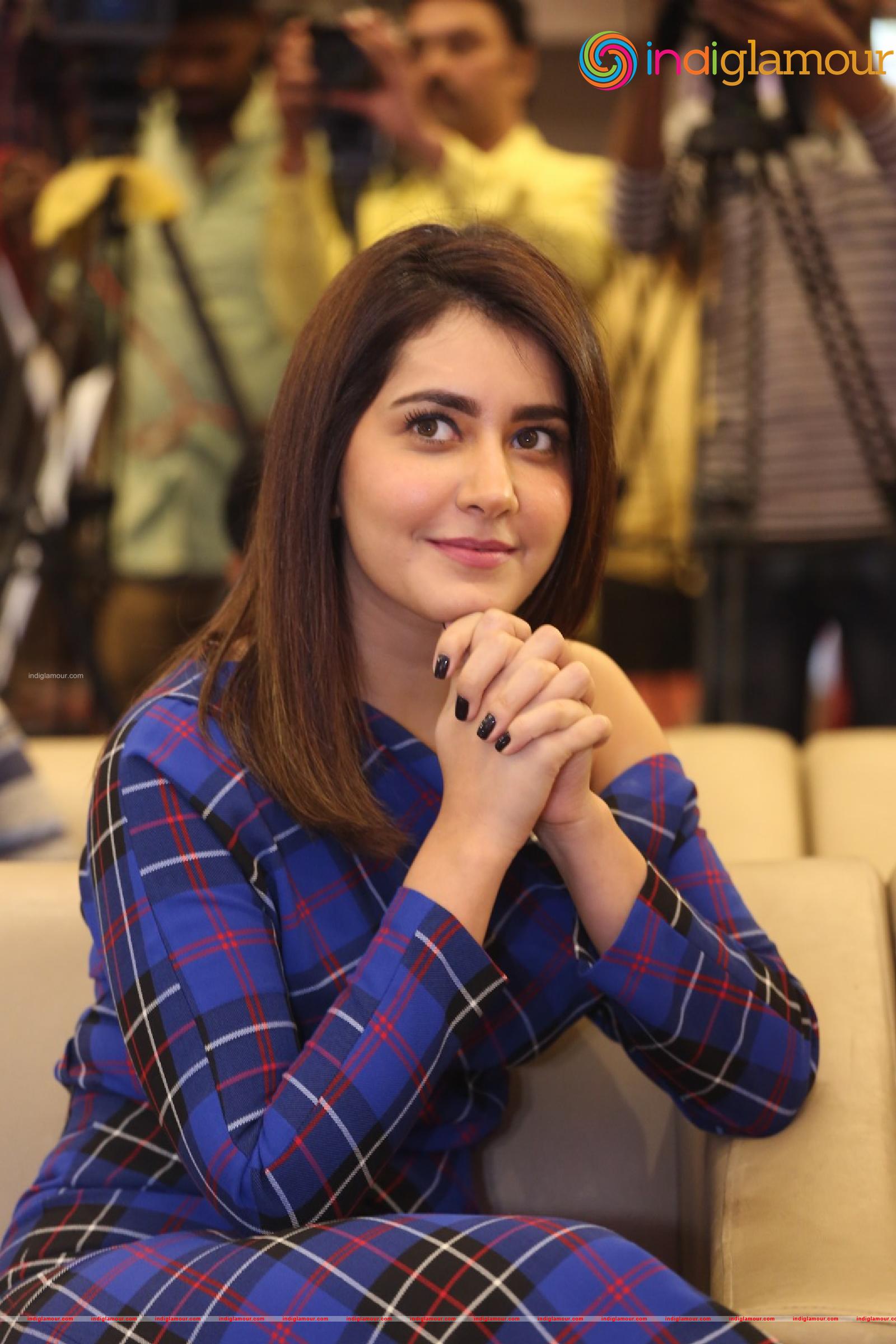 Raashi Khanna Actress hd photo