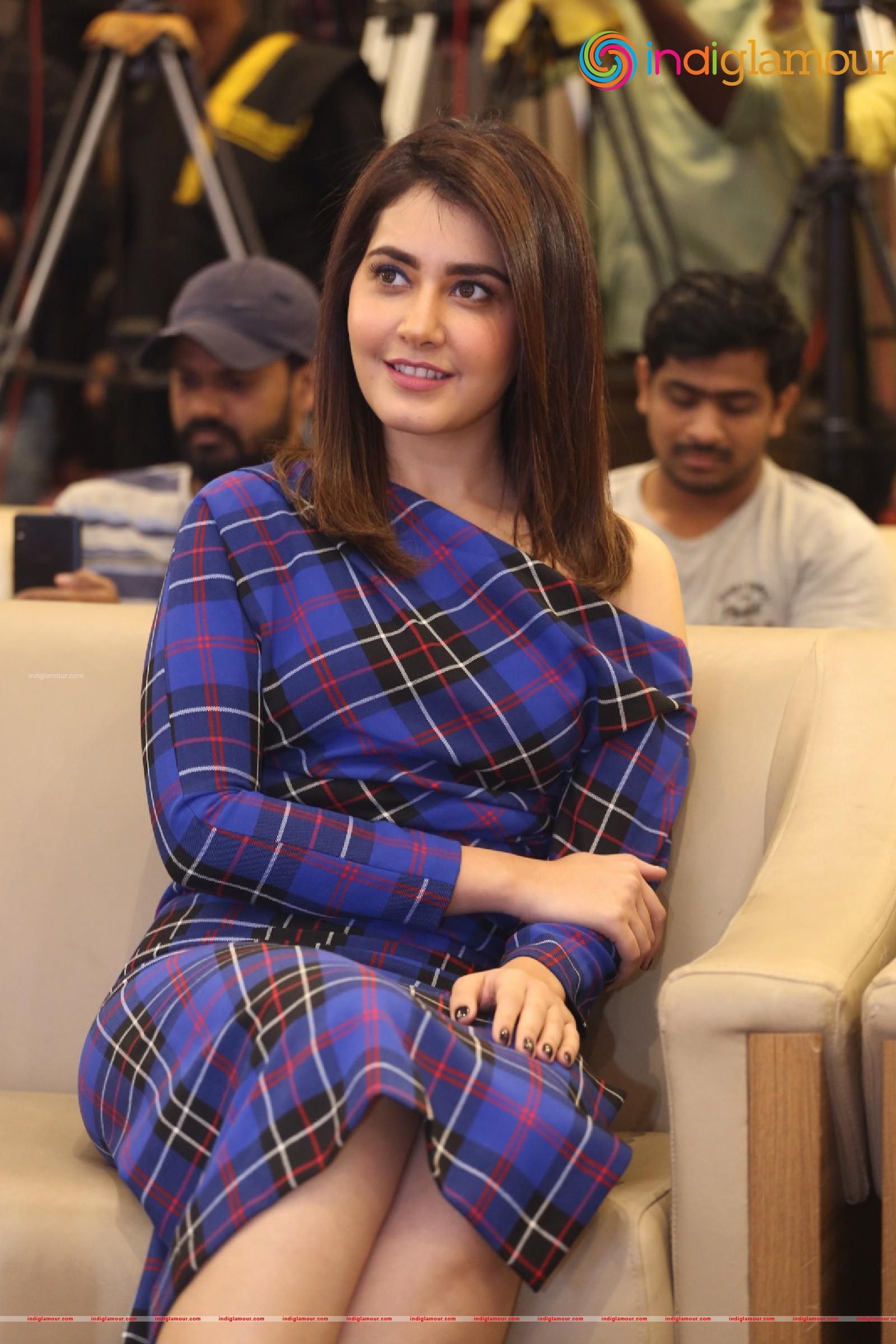 Raashi Khanna Actress hd photo