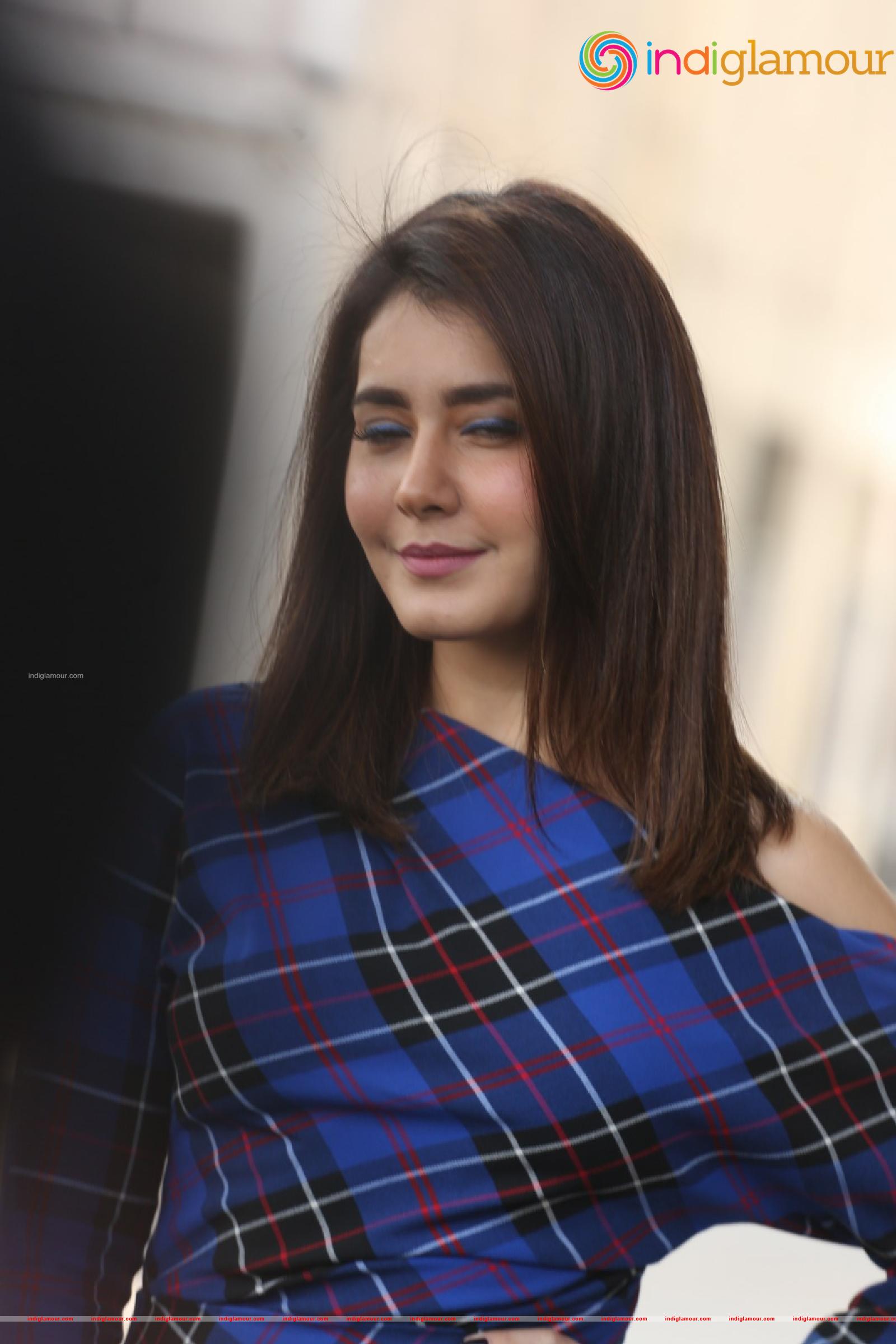 Raashi Khanna Actress hd photo