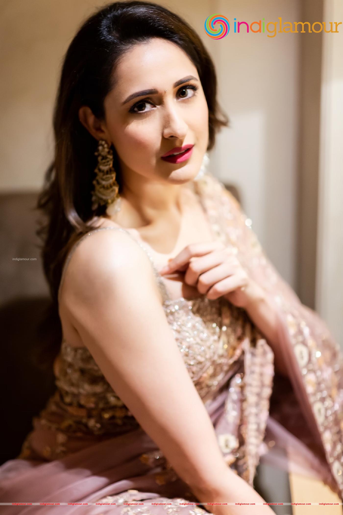 Pragya Jaiswal Actress hd photo