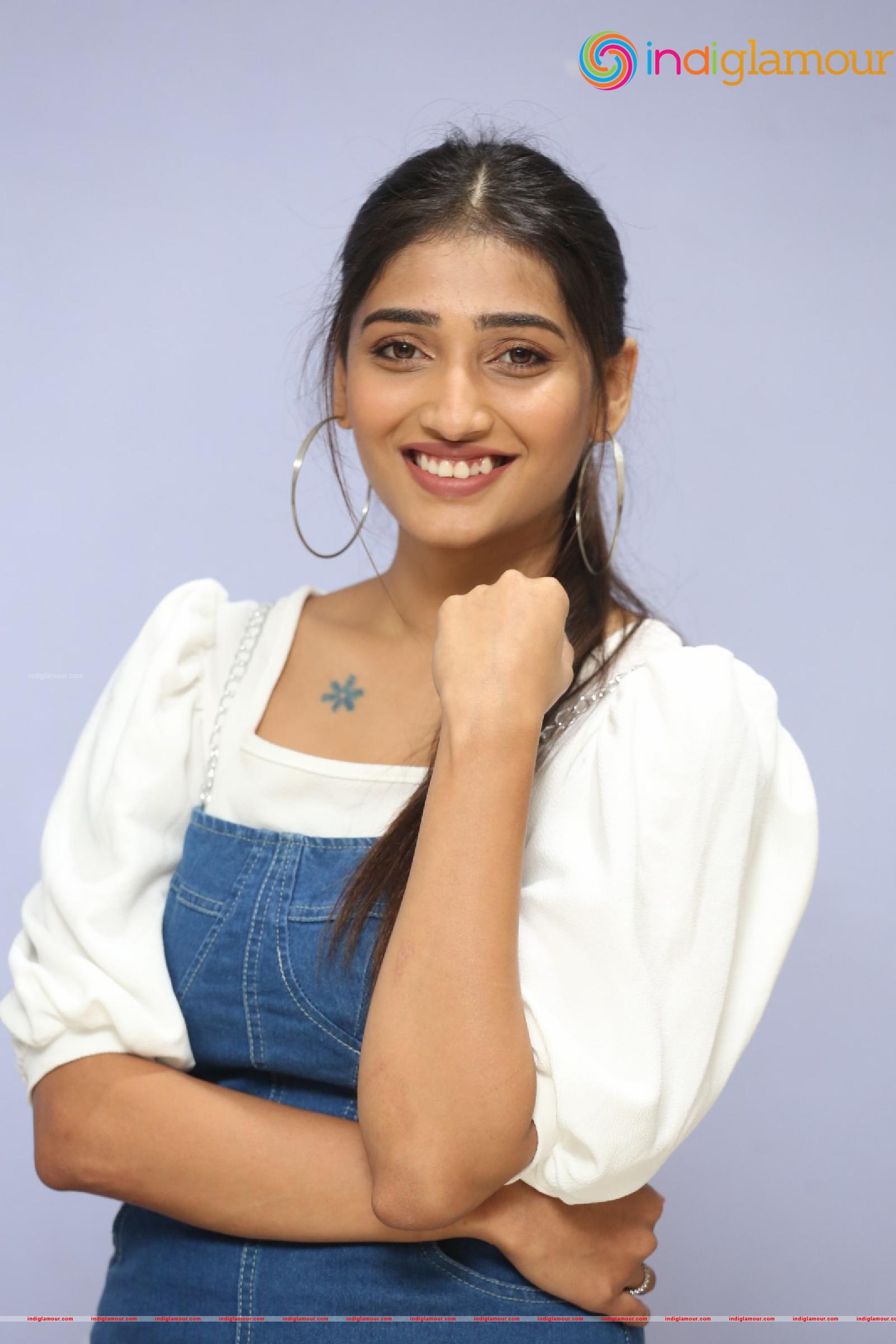 Priya Vadlamani Actress hd photo