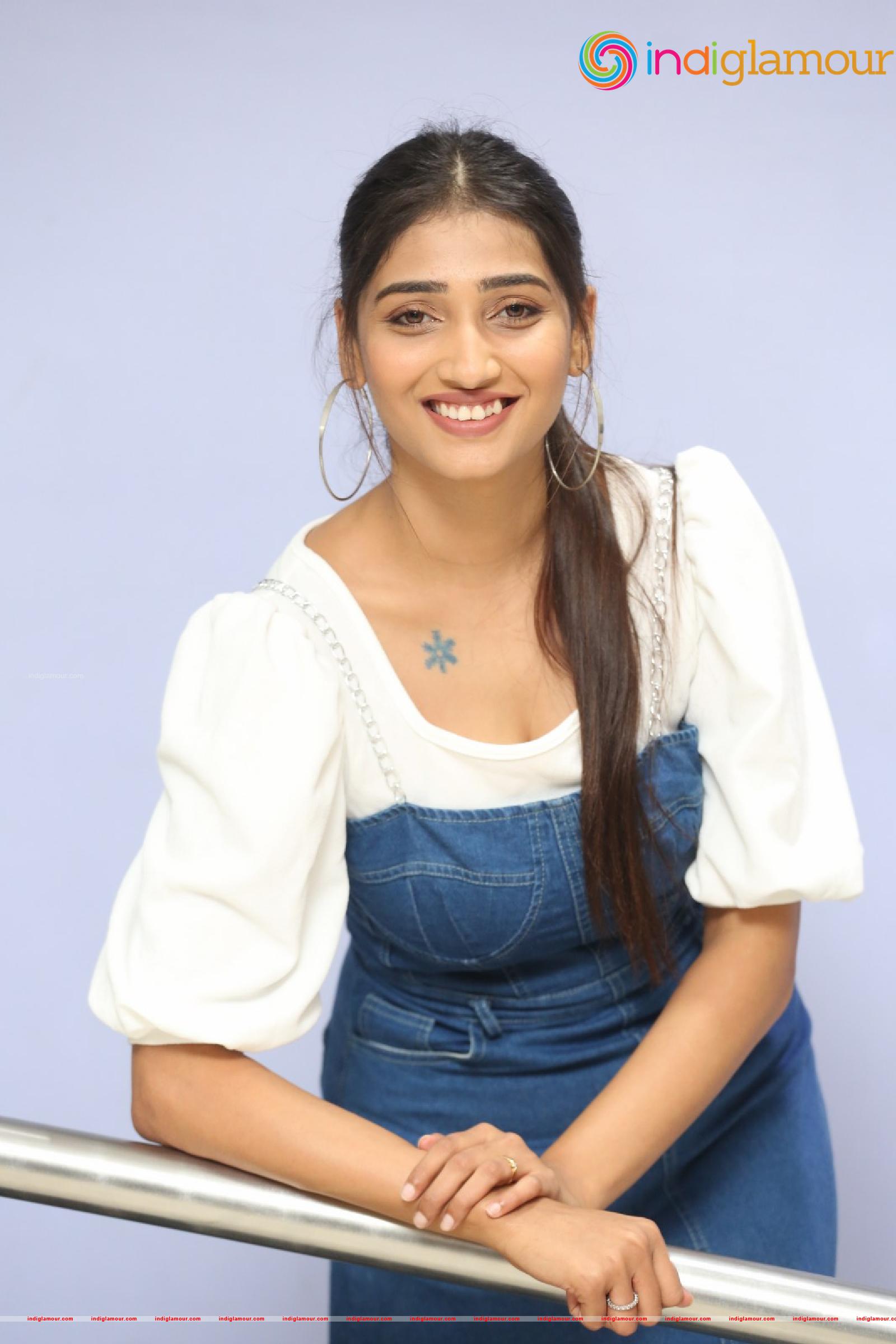 Priya Vadlamani Actress hd photo