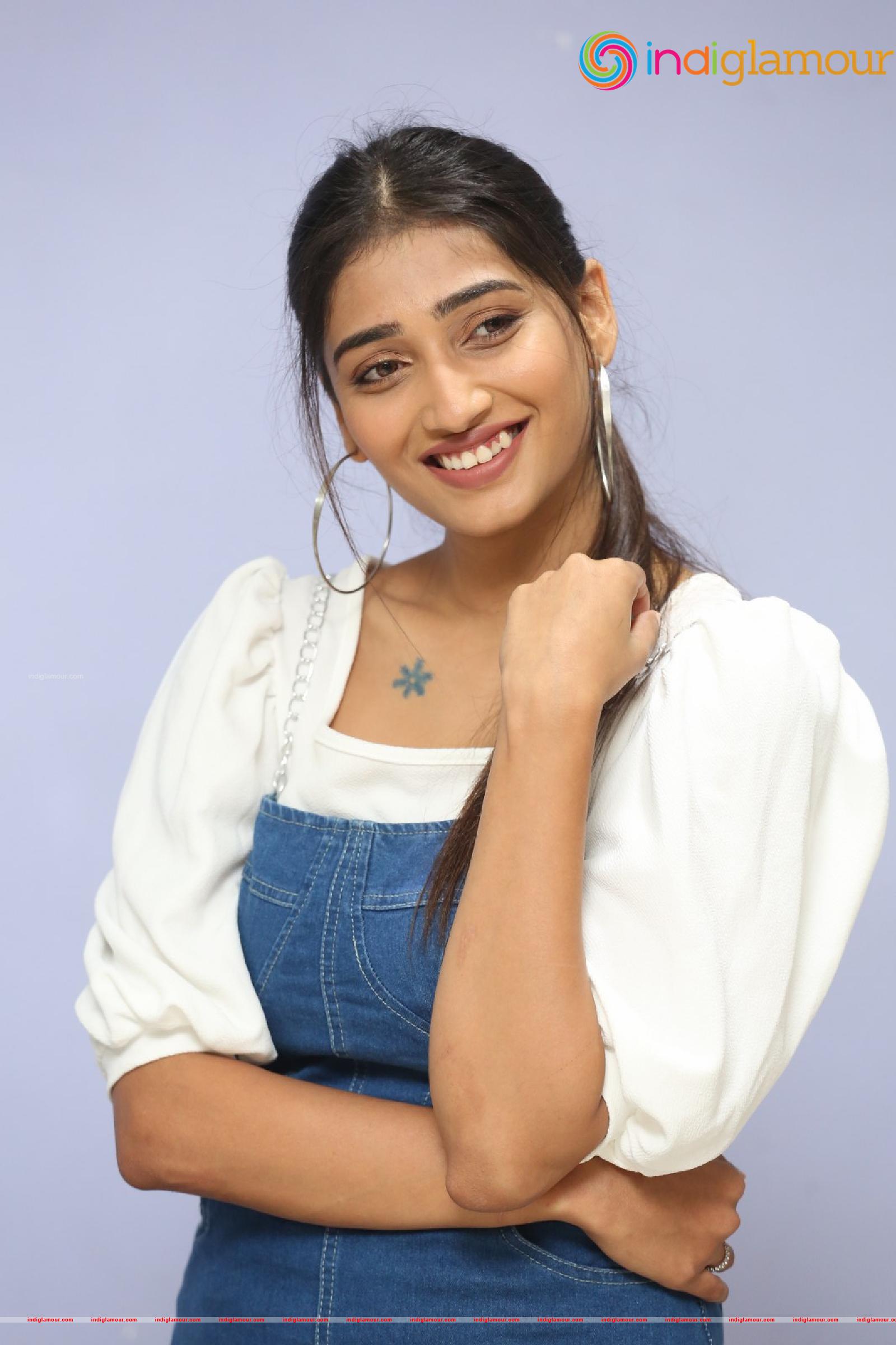 Priya Vadlamani Actress hd photo