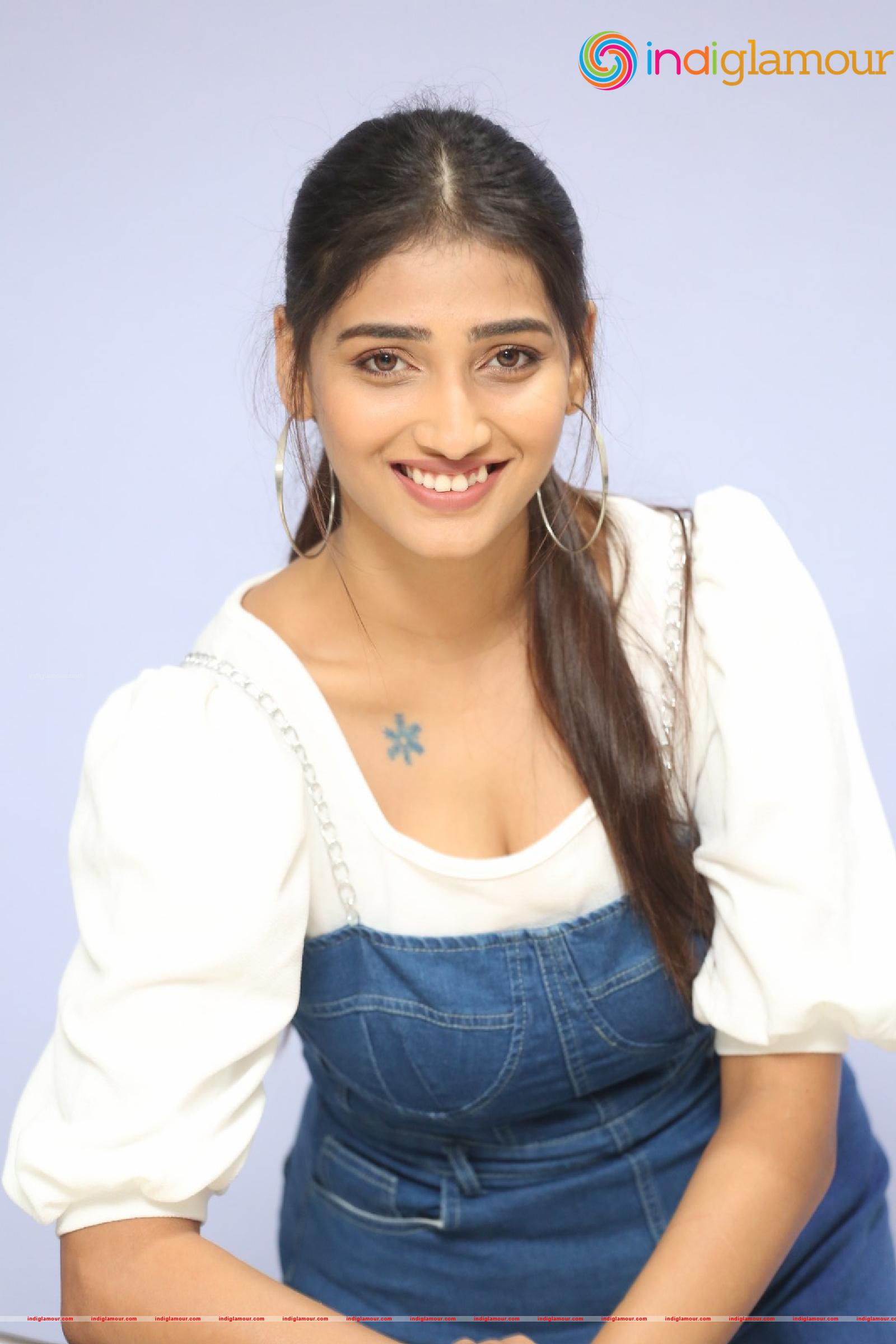 Priya Vadlamani Actress hd photo