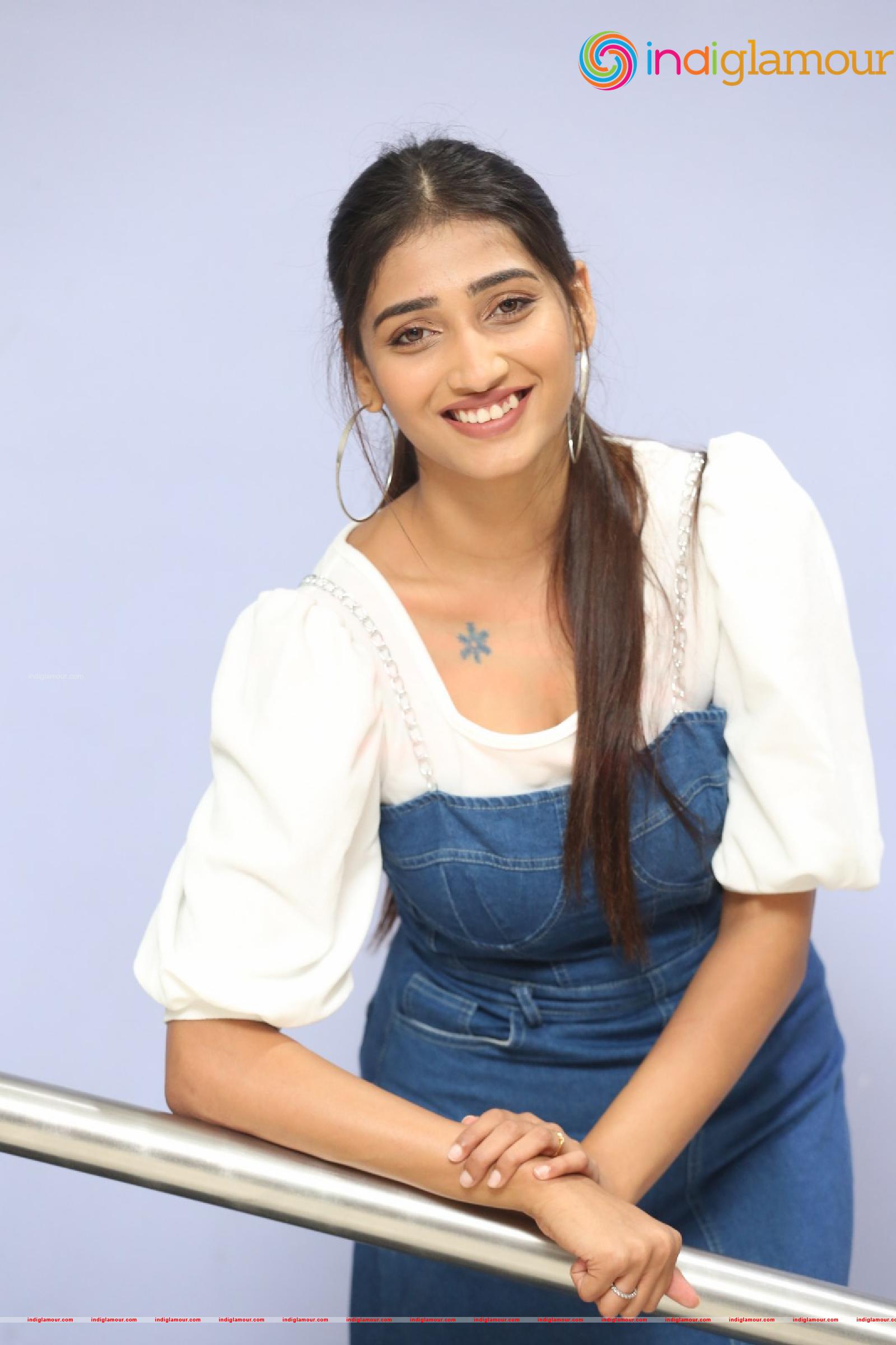 Priya Vadlamani Actress hd photo