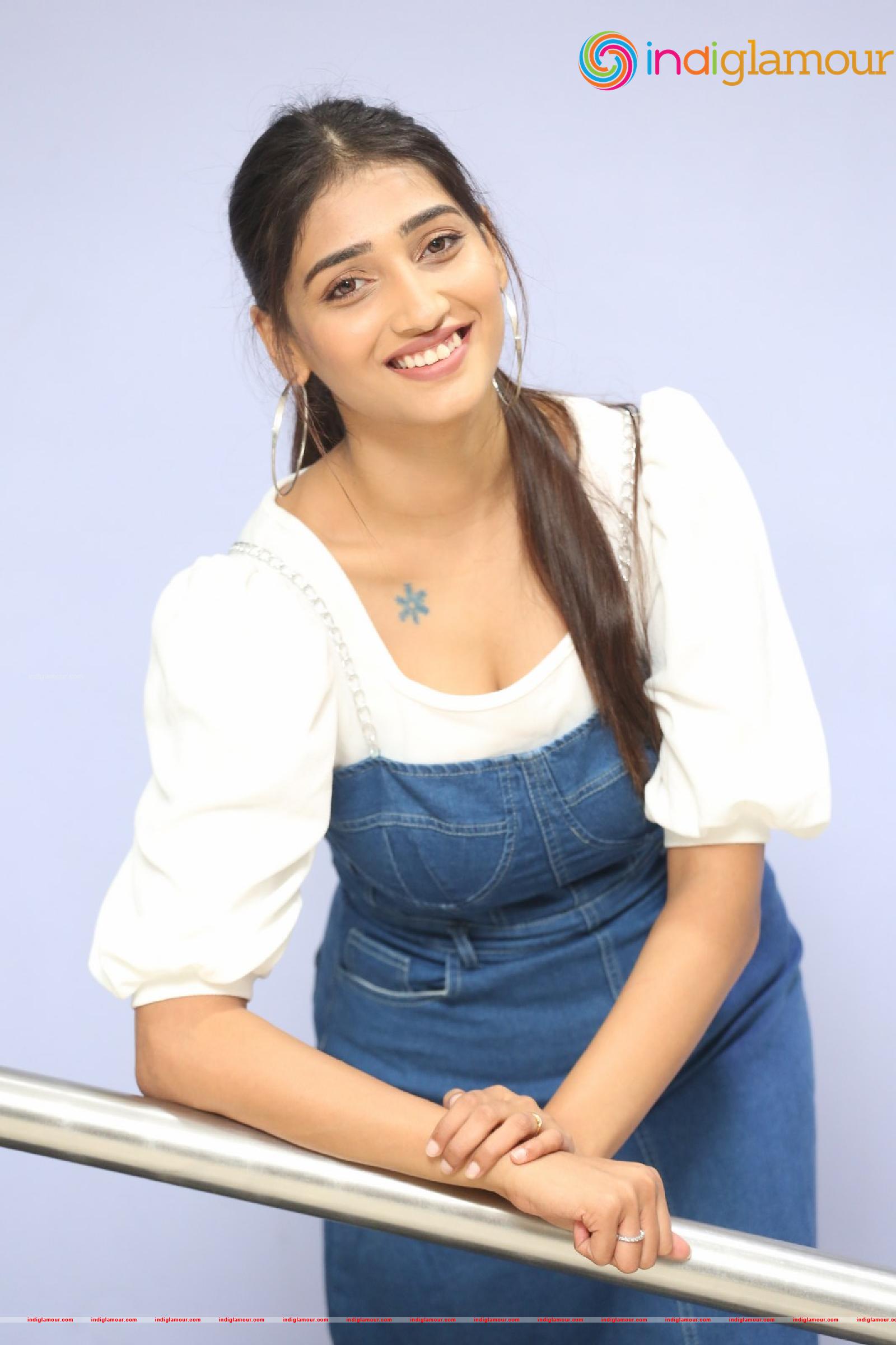 Priya Vadlamani Actress hd photo
