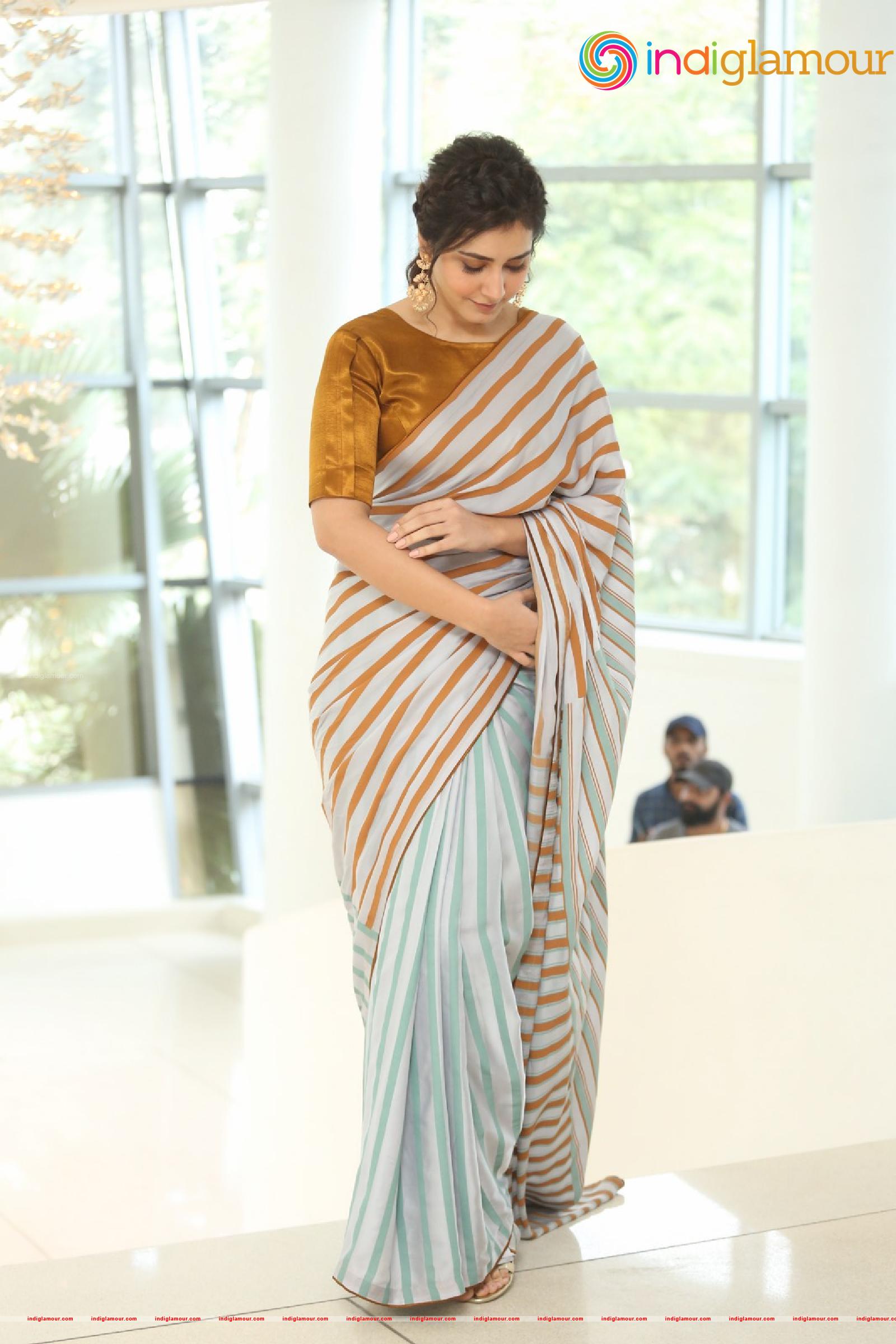 Raashi Khanna Actress hd photo
