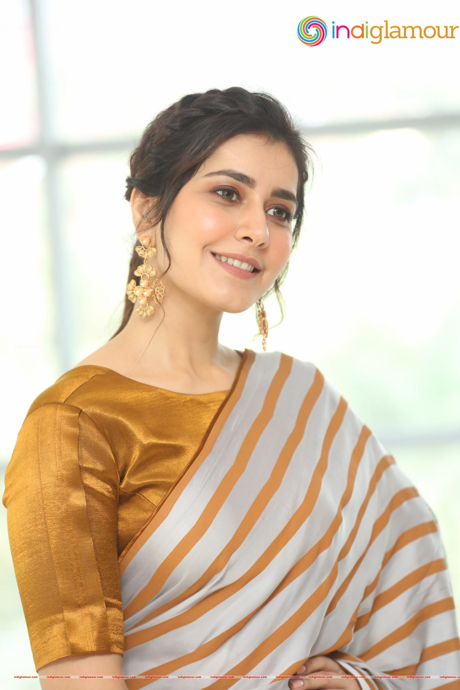 Raashi Khanna Actress hd photo