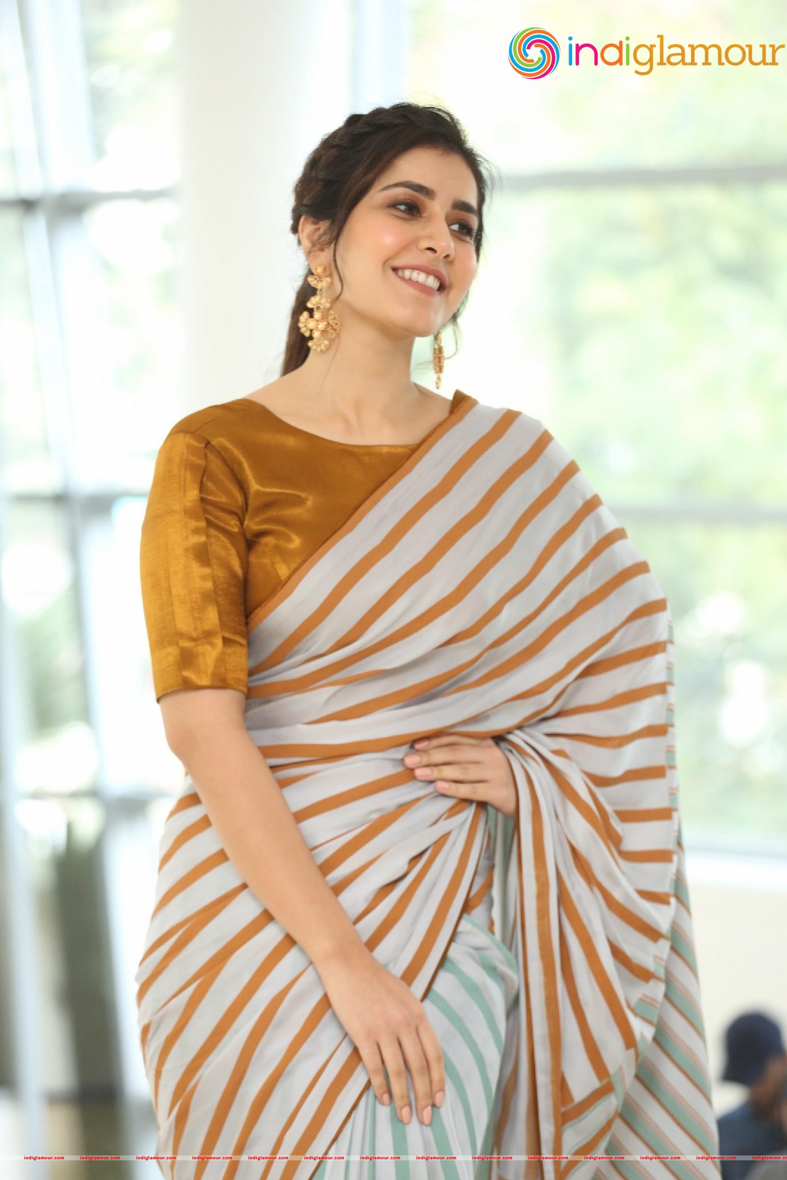 Raashi Khanna Actress hd photo