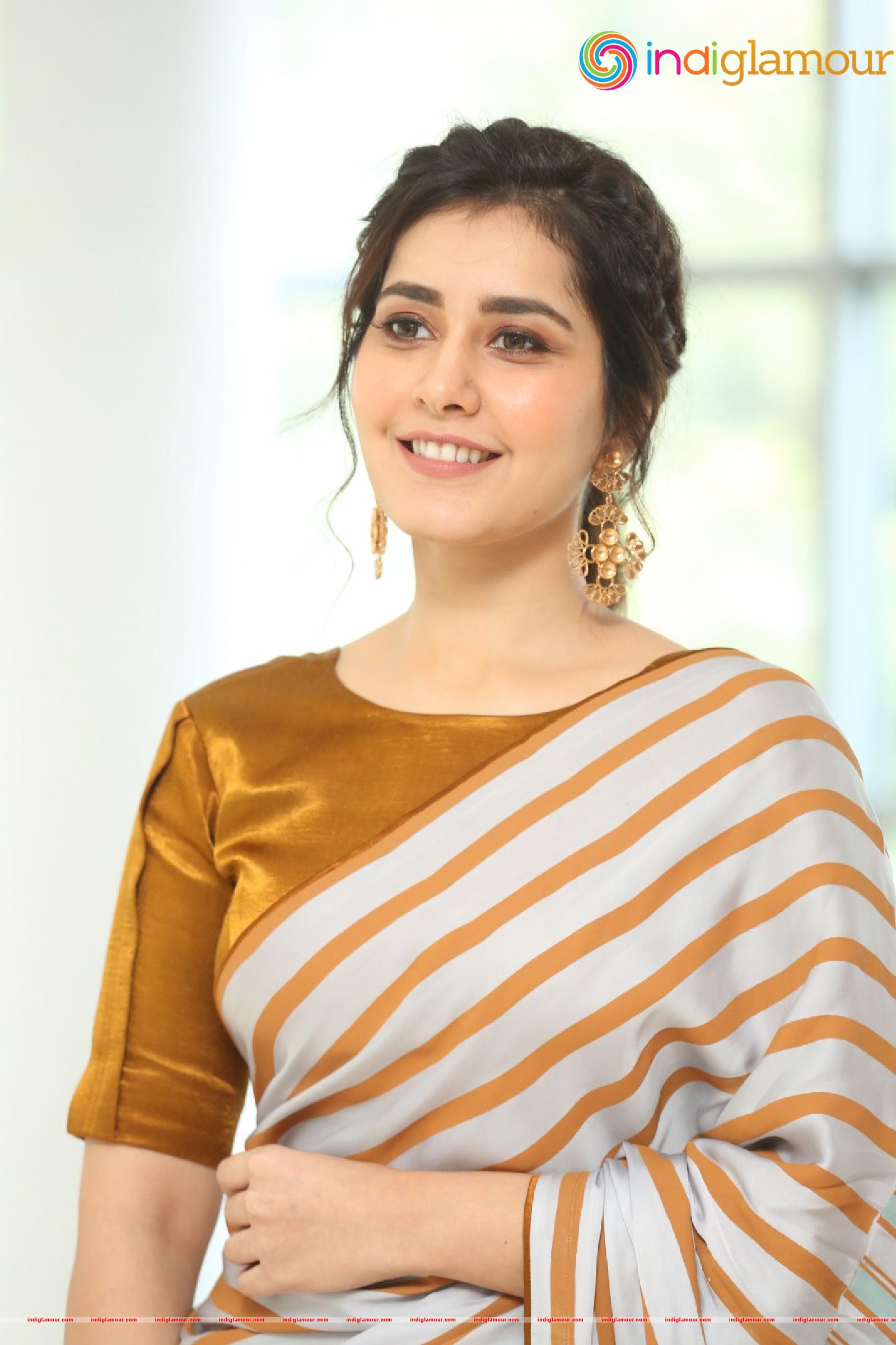 Raashi Khanna Actress hd photo