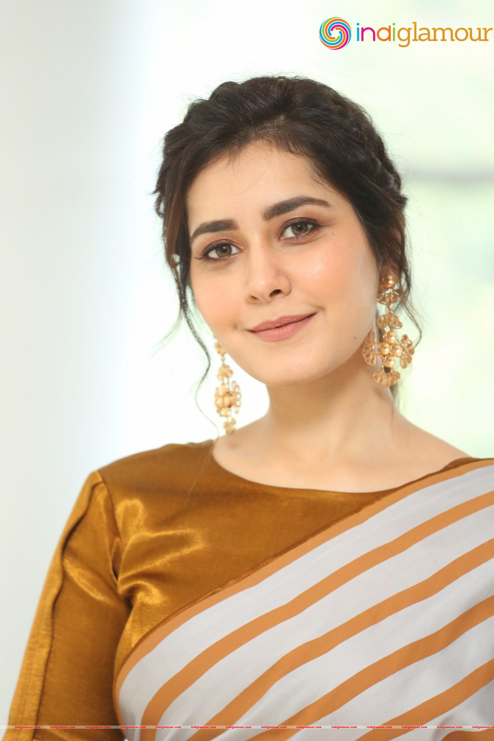 Raashi Khanna Actress hd photo