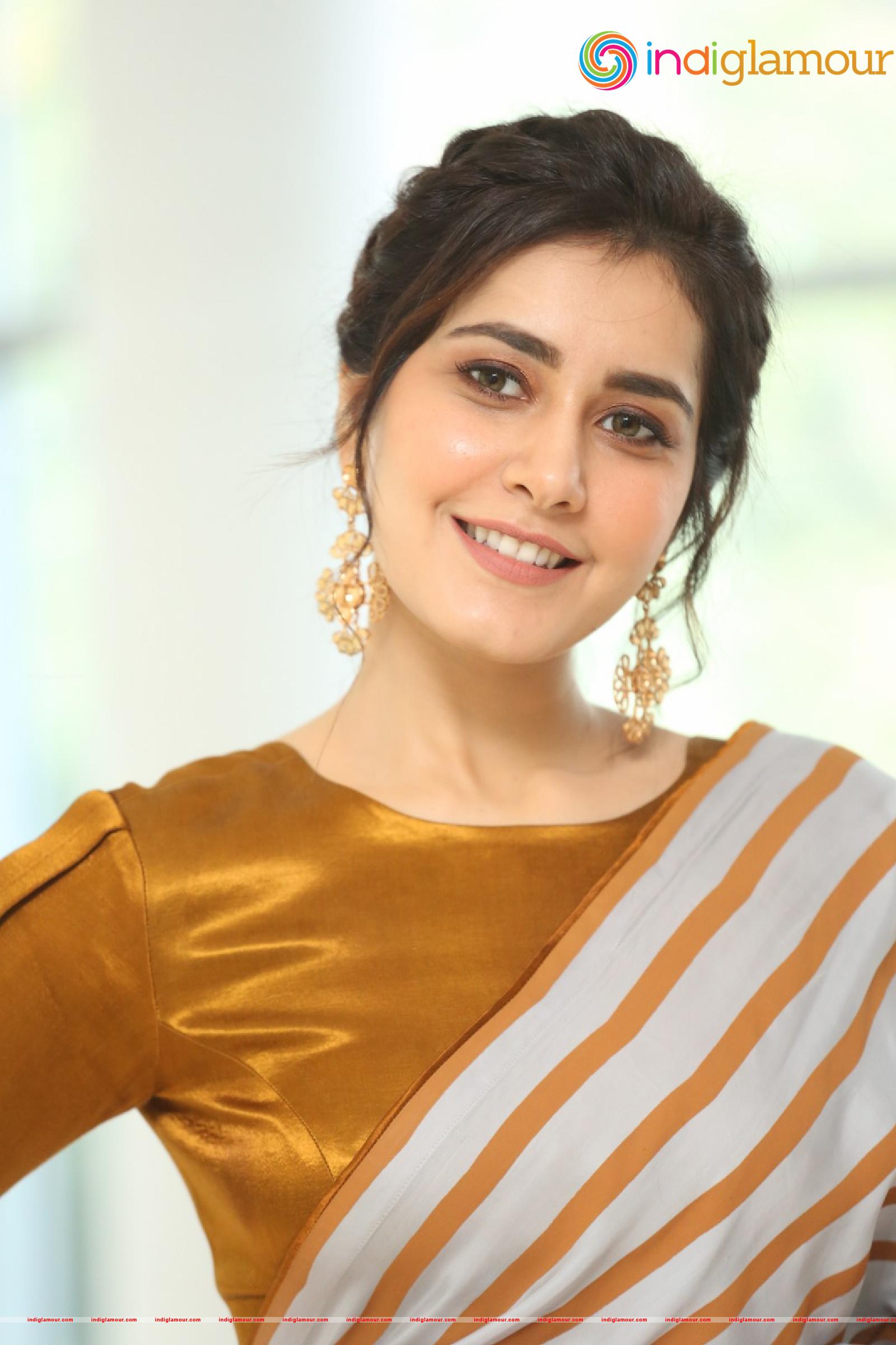 Raashi Khanna Actress hd photo