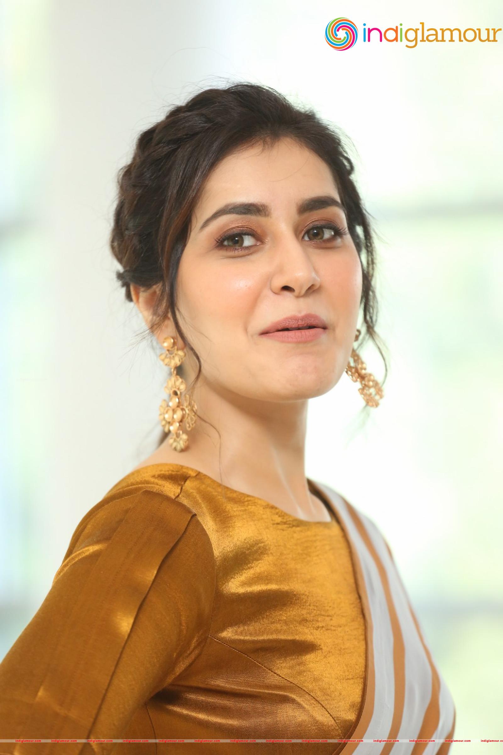 Raashi Khanna Actress hd photo