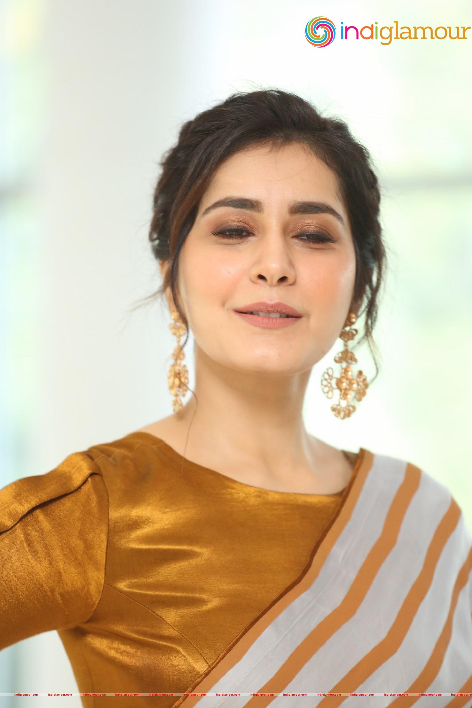 Raashi Khanna Actress hd photo