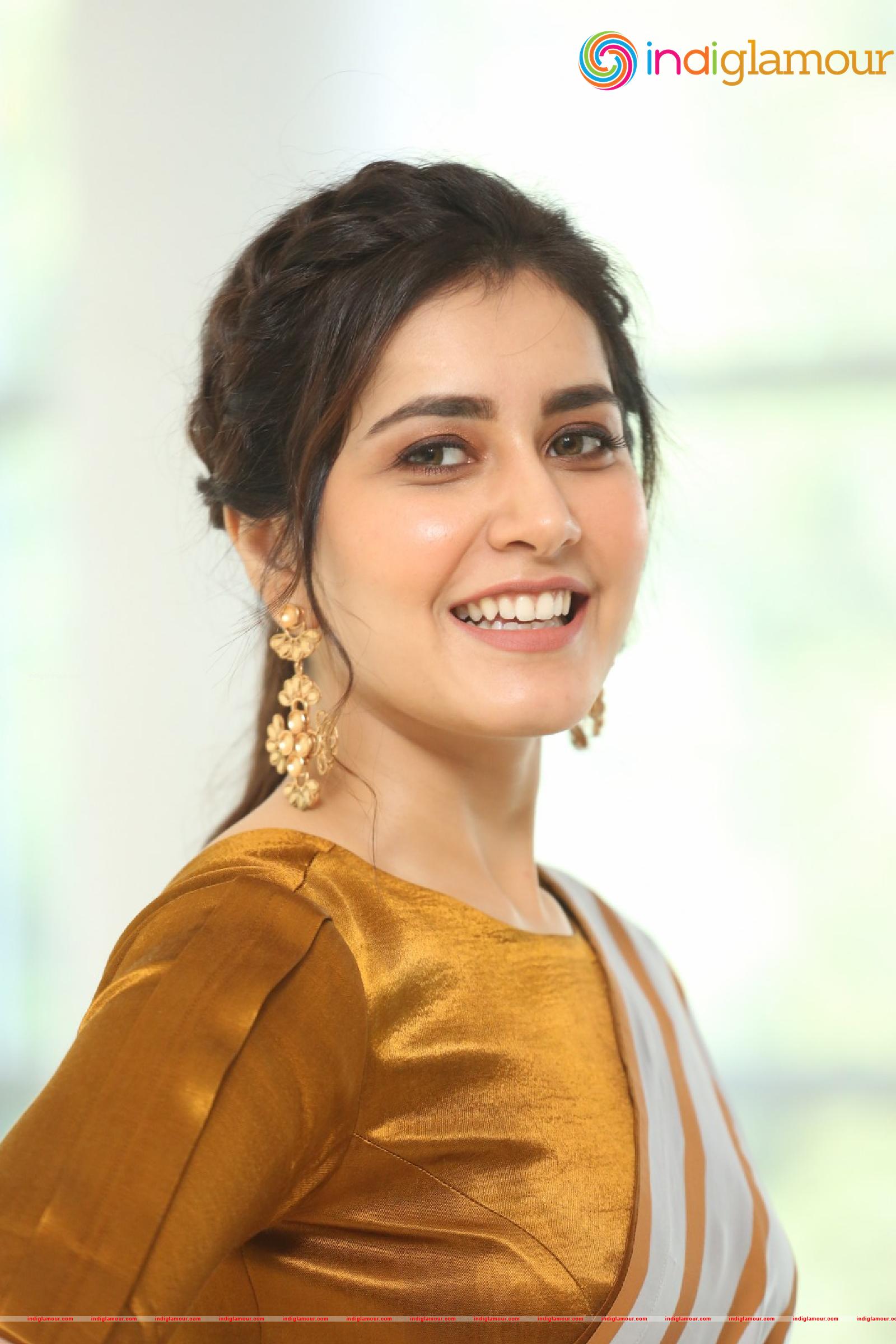 Raashi Khanna Actress hd photo